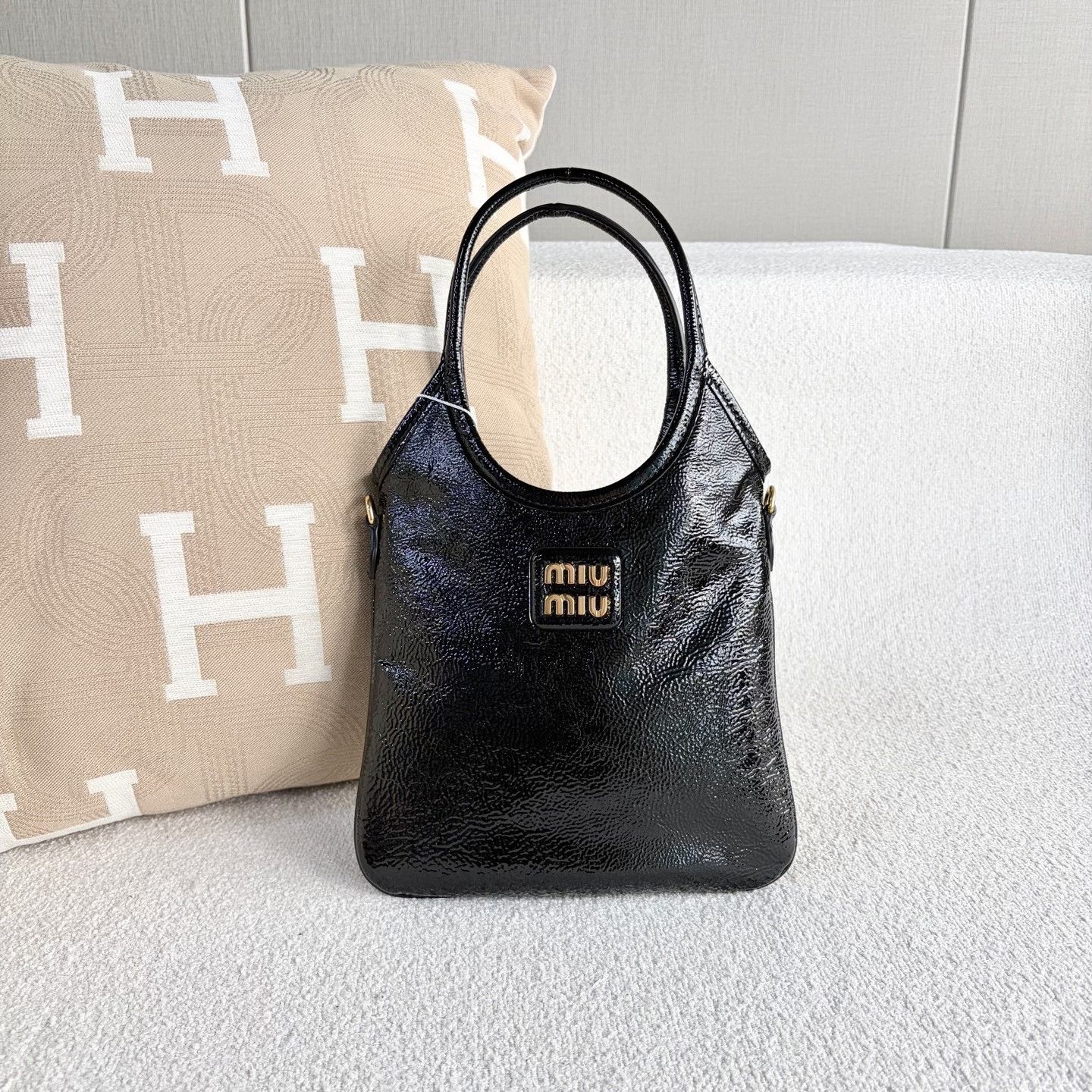 Miu Miu Pre-loved Bag Very good condition Size ONE SIZE - 2 Thumbnail
