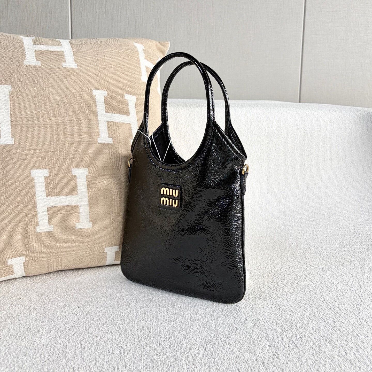 Miu Miu Pre-loved Bag Very good condition Size ONE SIZE - 4 Thumbnail