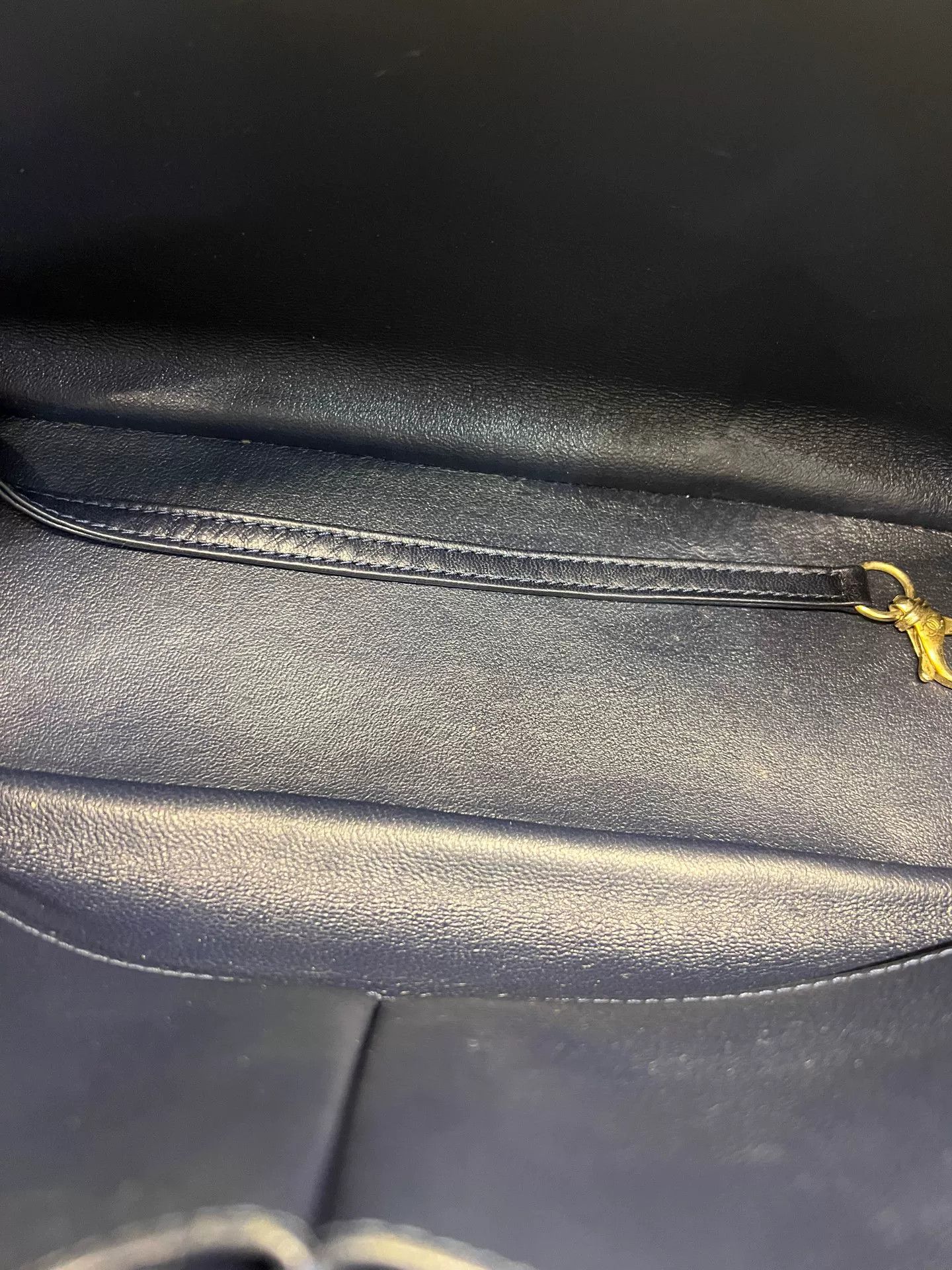 Chanel Pre-loved Bag Very good condition Size ONE SIZE - 5 Thumbnail