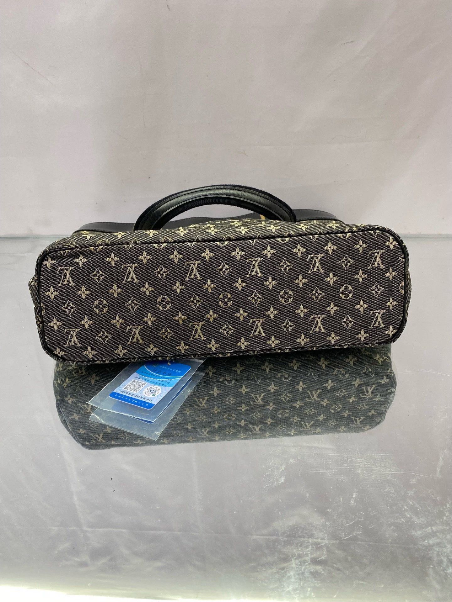 Louis Vuitton Pre-loved Bag Very good condition Size ONE SIZE - 5 Thumbnail
