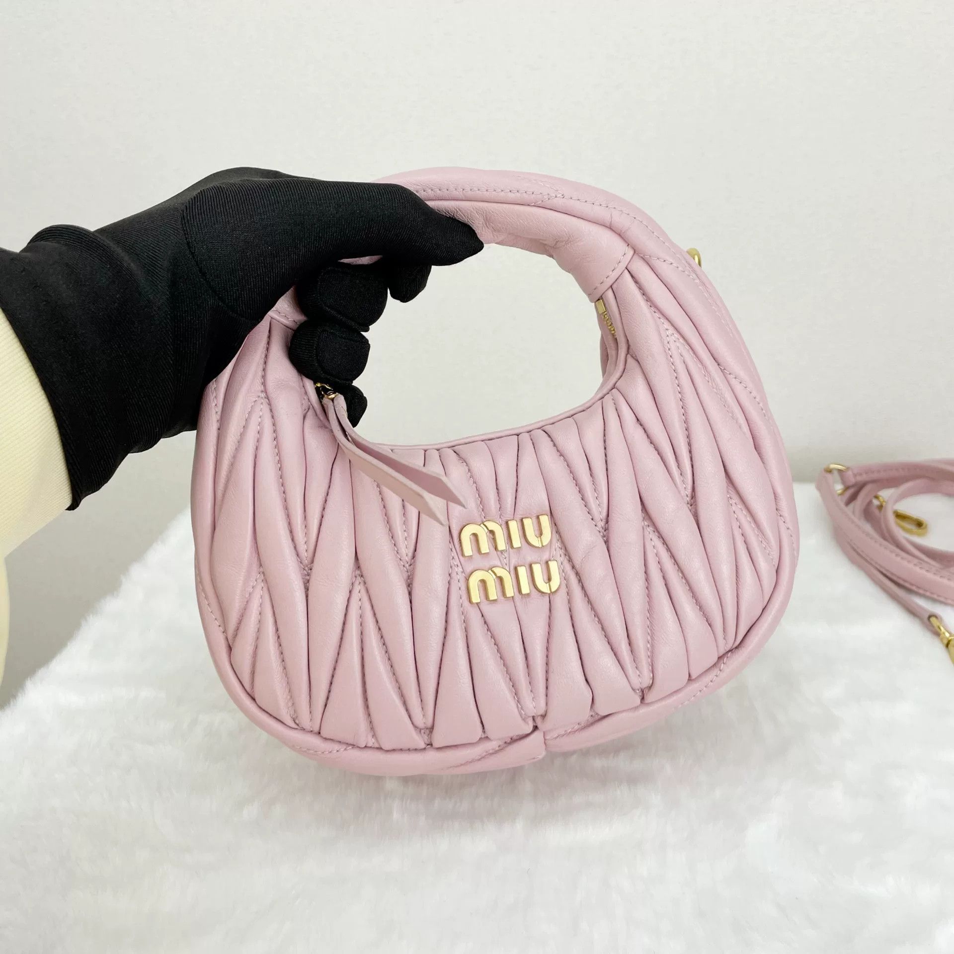 Miu Miu Pre-loved Bag Very good condition Size ONE SIZE - 7 Thumbnail