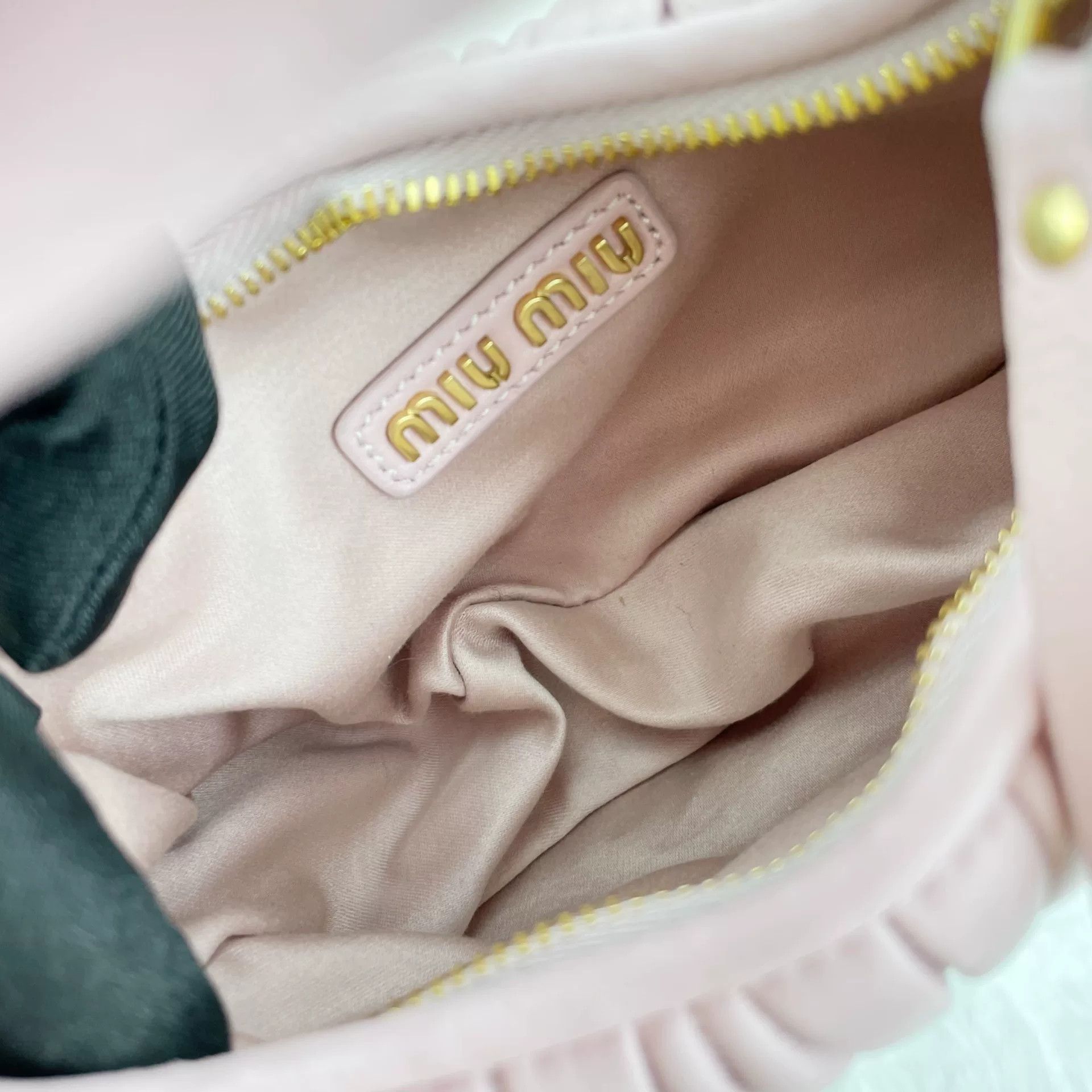 Miu Miu Pre-loved Bag Very good condition Size ONE SIZE - 8 Thumbnail