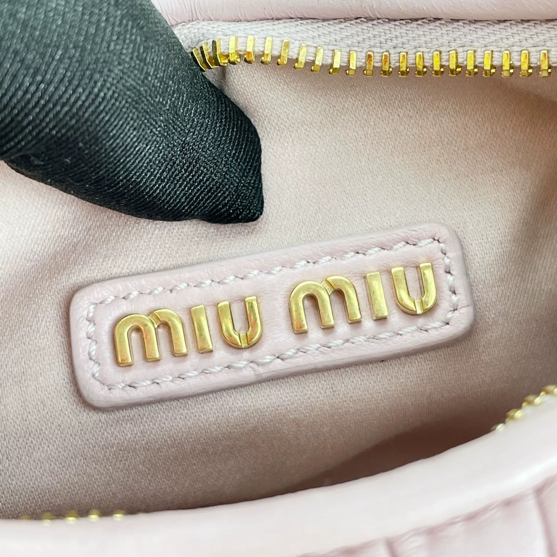 Miu Miu Pre-loved Bag Very good condition Size ONE SIZE - 9 Thumbnail