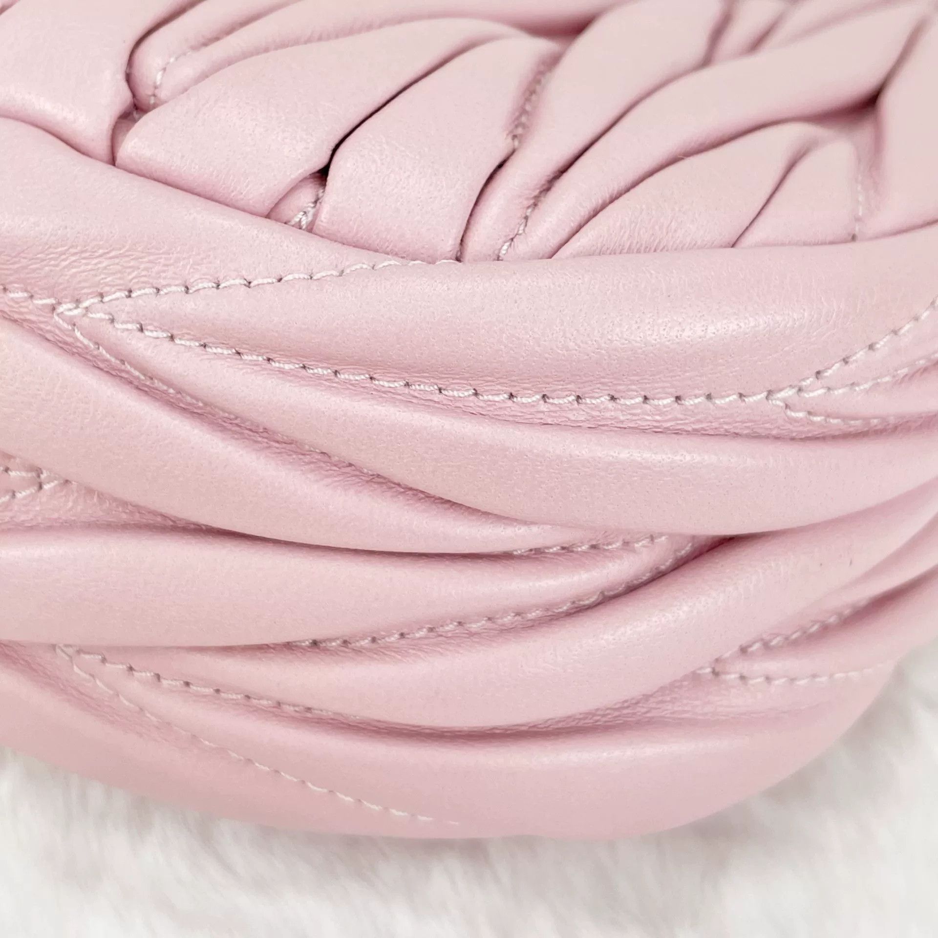 Miu Miu Pre-loved Bag Very good condition Size ONE SIZE - 6 Thumbnail