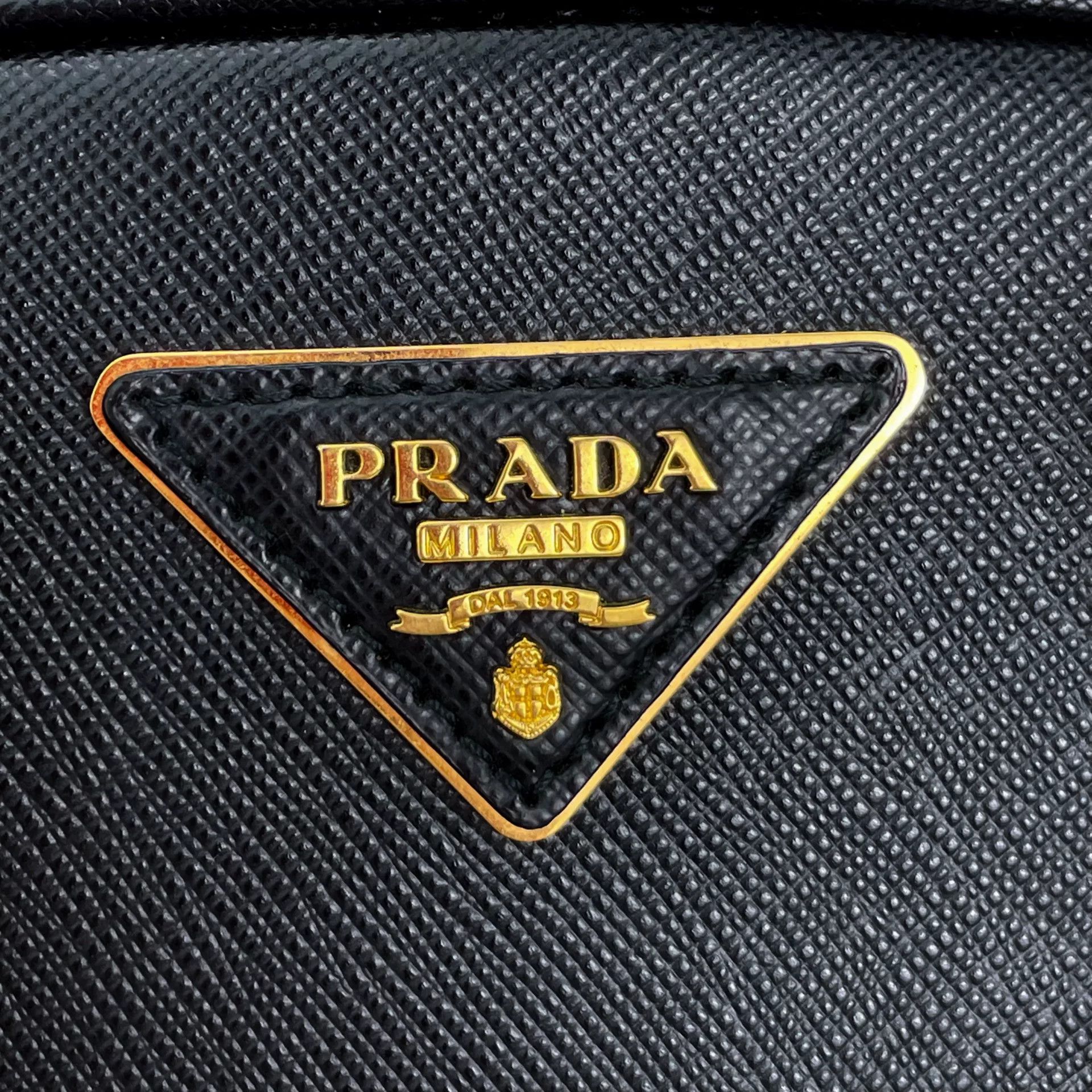 Prada Pre-loved Bag Very good condition Size ONE SIZE - 9 Thumbnail