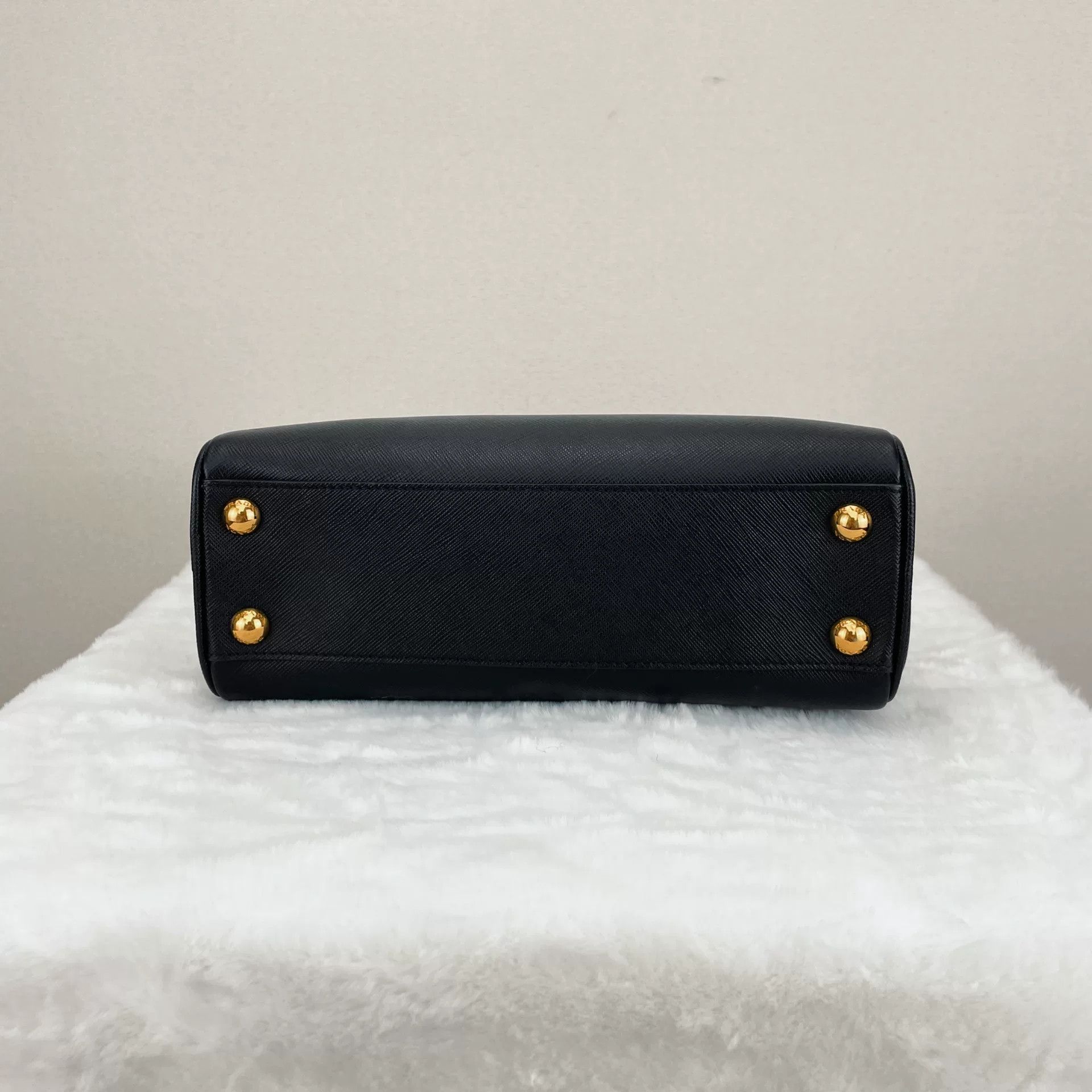 Prada Pre-loved Bag Very good condition Size ONE SIZE - 3 Thumbnail