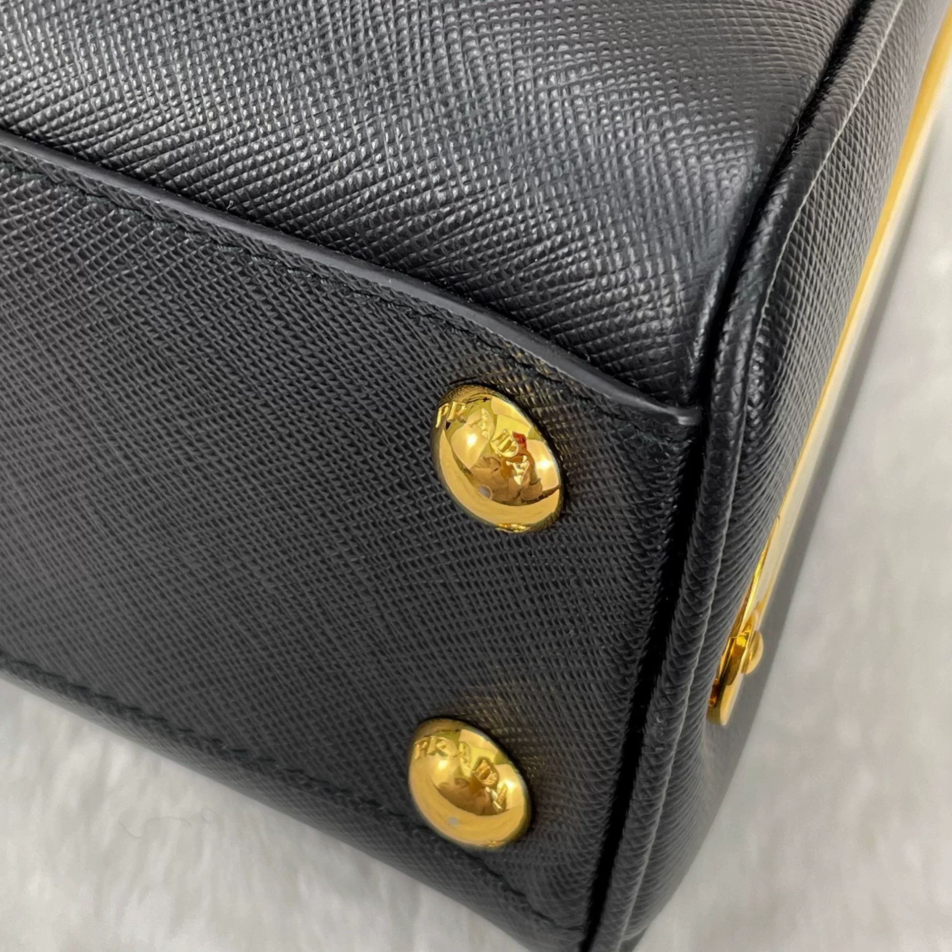 Prada Pre-loved Bag Very good condition Size ONE SIZE - 6 Thumbnail