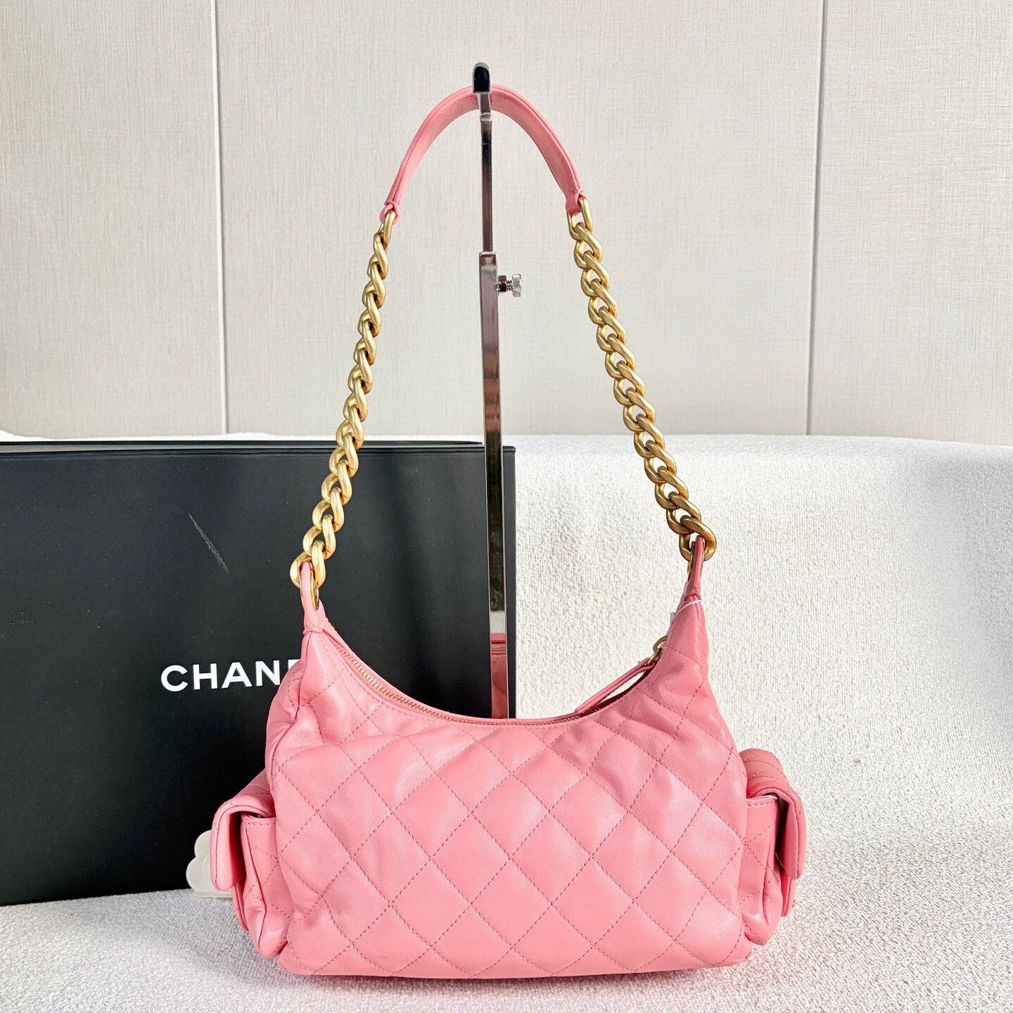 Chanel Pre-loved Bag Very good condition Size ONE SIZE - 2 Thumbnail