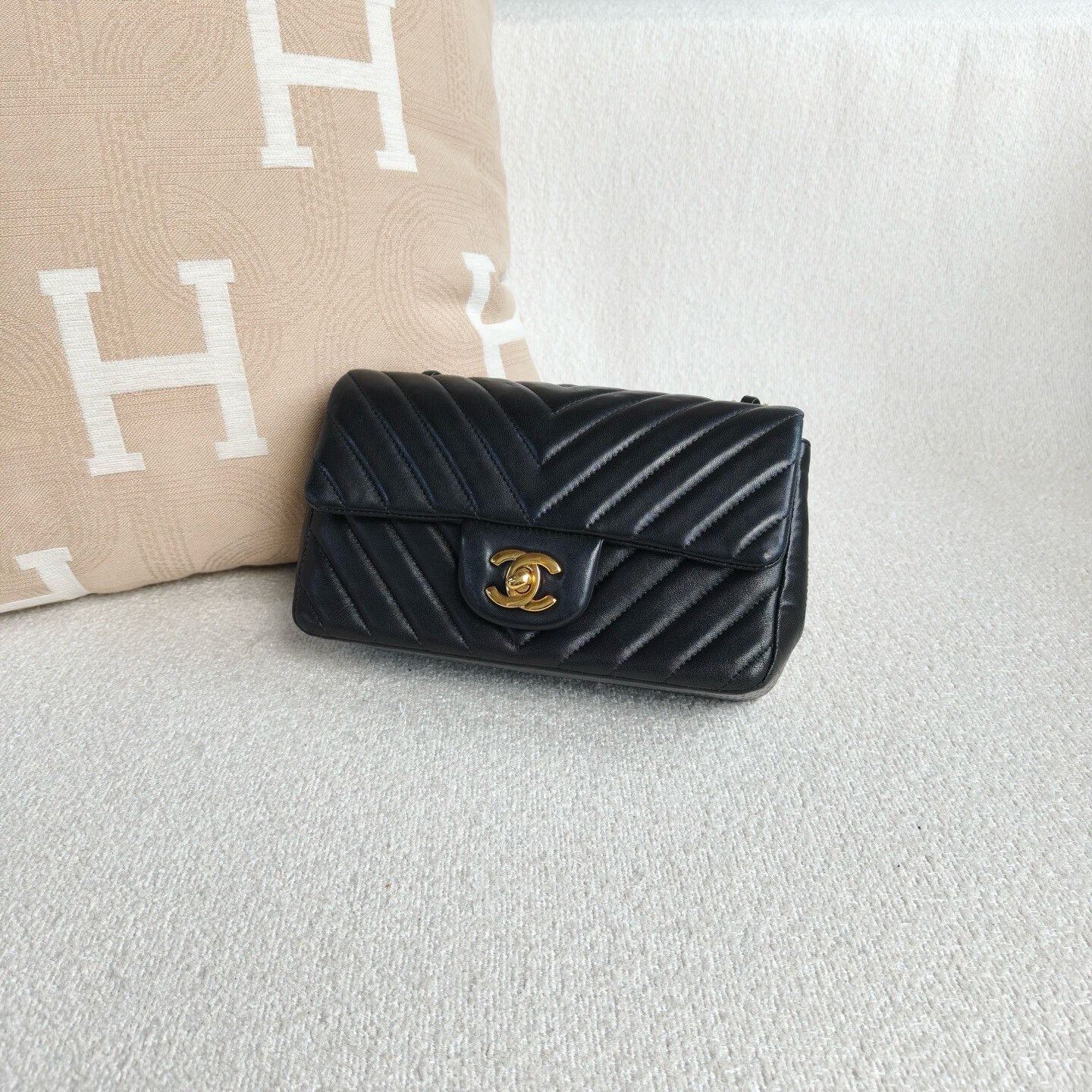 Chanel Pre-loved Bag Very good condition Size ONE SIZE - 4 Thumbnail