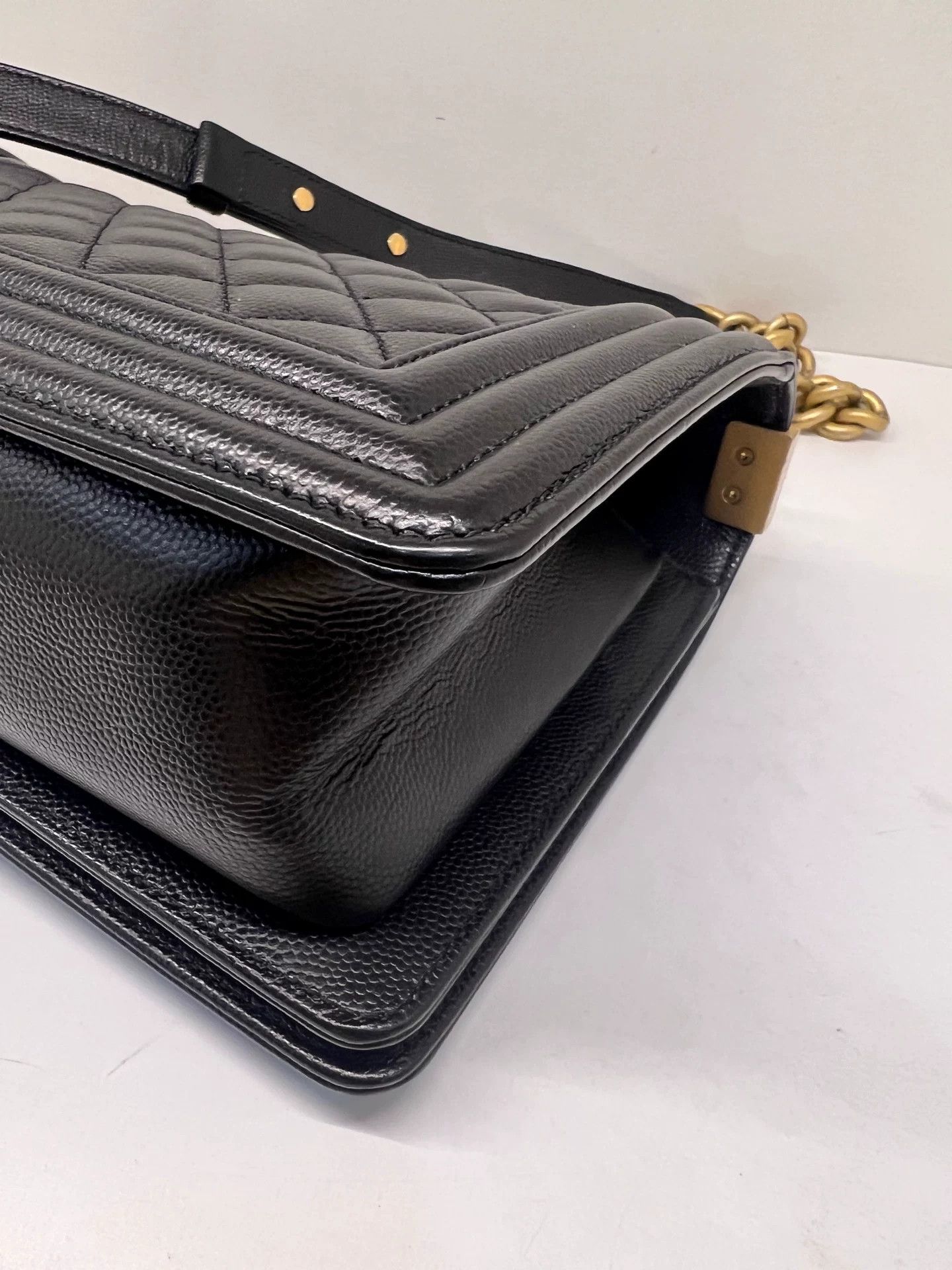 Chanel Pre-loved Bag Very good condition Size ONE SIZE - 9 Thumbnail