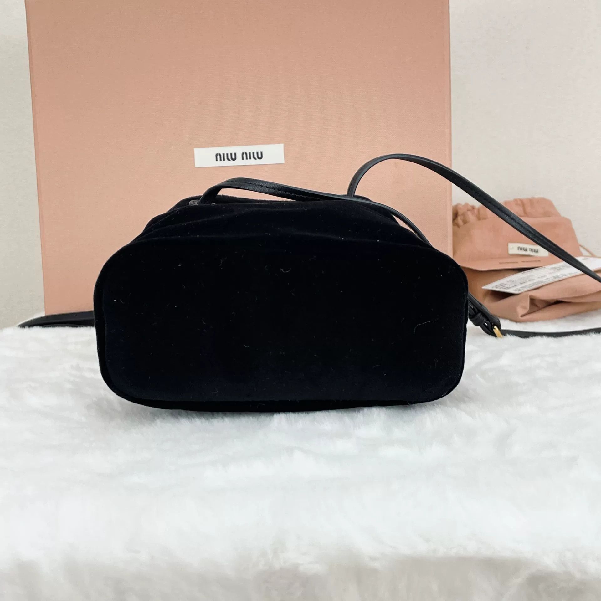 Miu Miu Pre-loved Bag Very good condition Size ONE SIZE - 4 Thumbnail