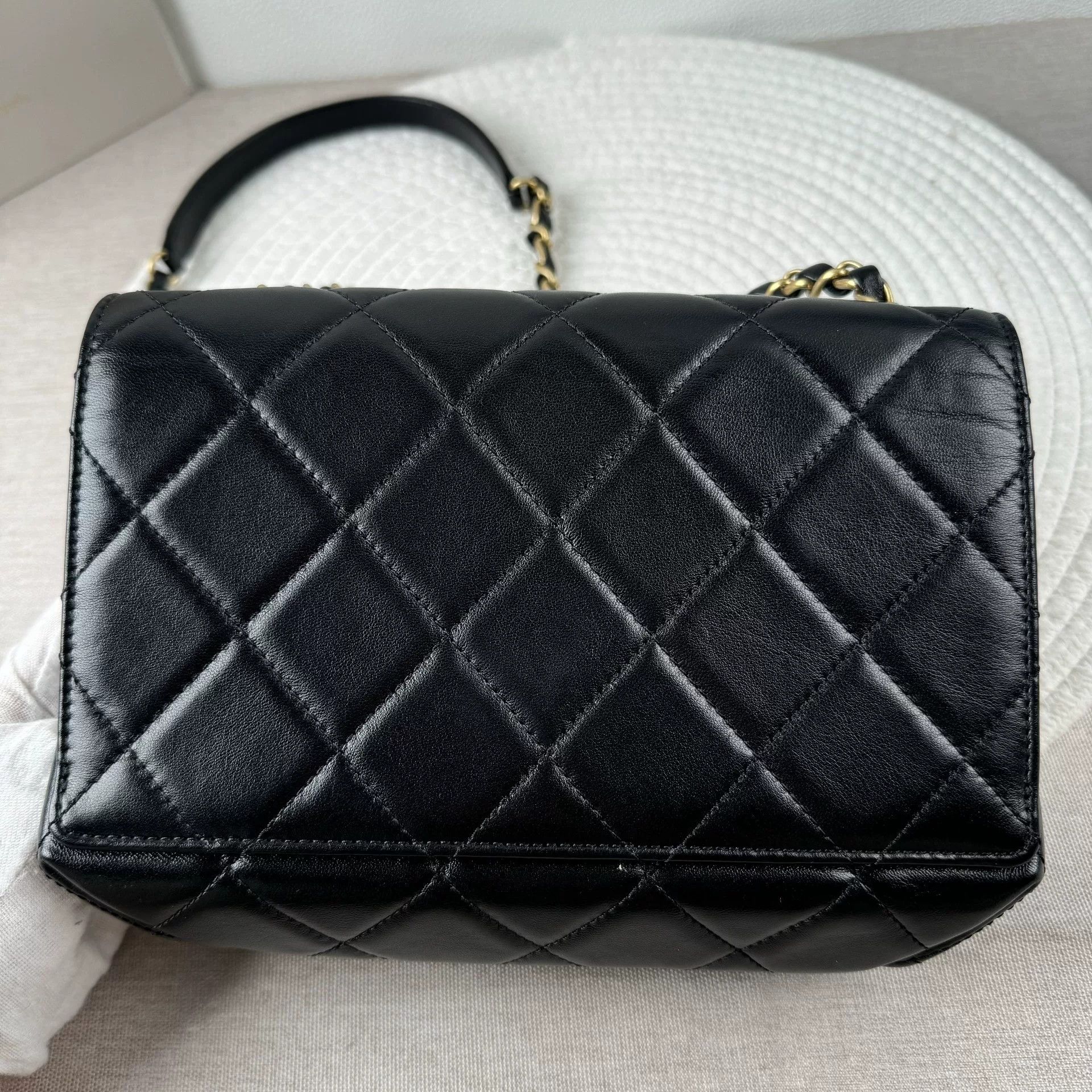 Chanel Pre-loved Bag Very good condition Size ONE SIZE - 7 Thumbnail