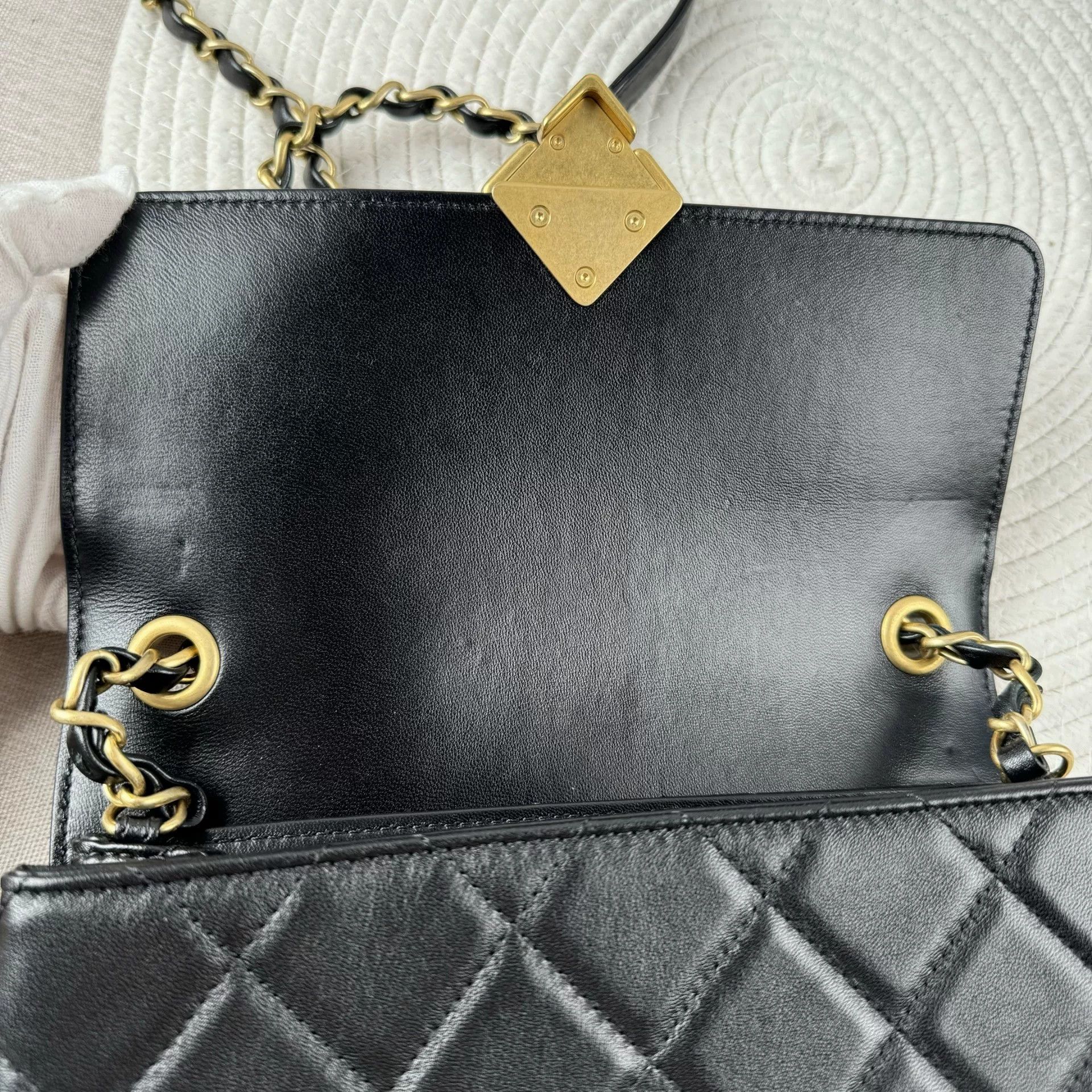 Chanel Pre-loved Bag Very good condition Size ONE SIZE - 5 Thumbnail