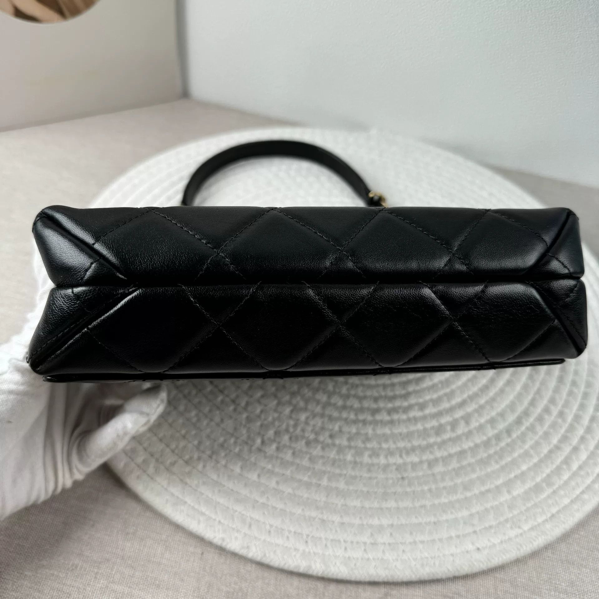 Chanel Pre-loved Bag Very good condition Size ONE SIZE - 8 Thumbnail