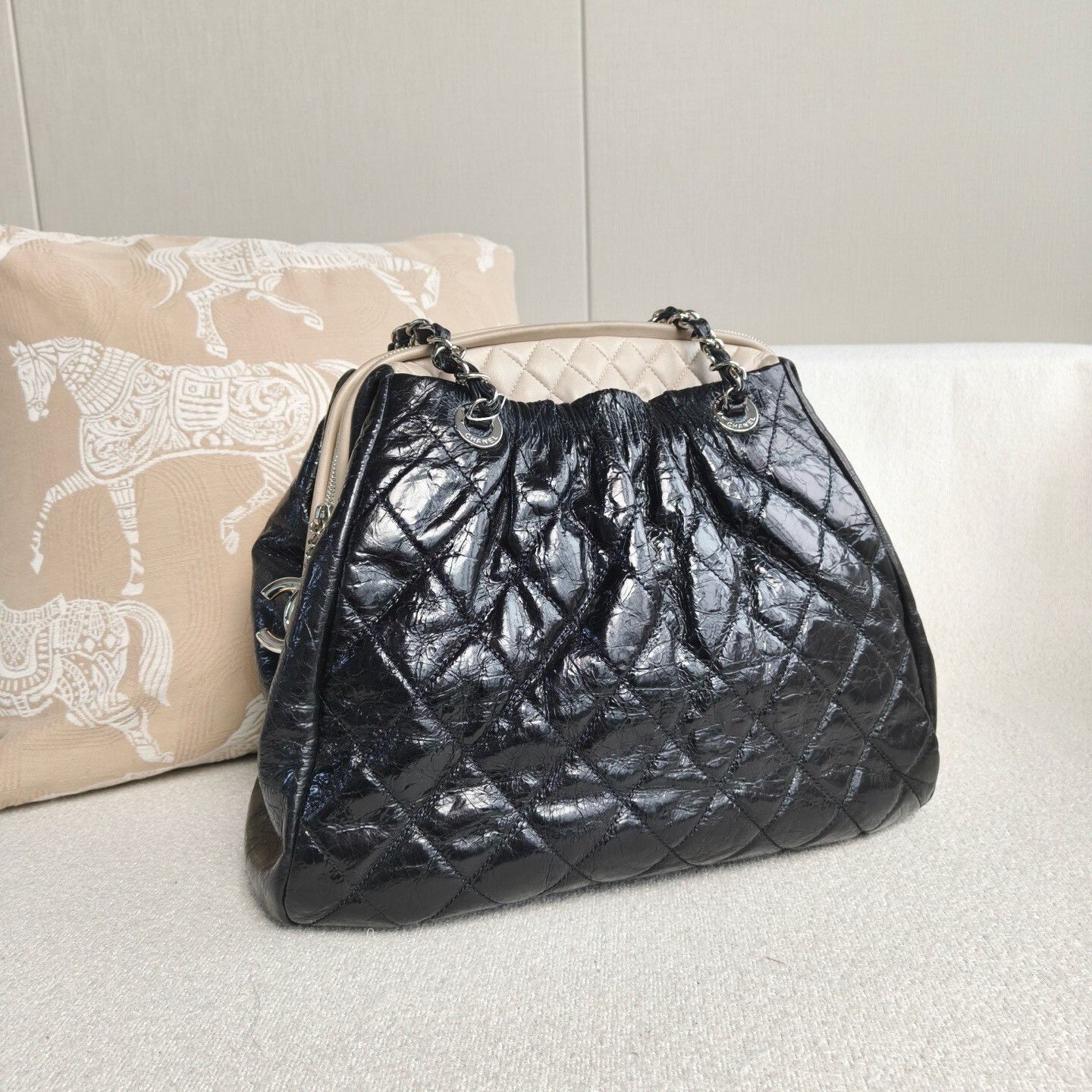 Chanel Pre-loved Bag Very good condition Size ONE SIZE - 6 Thumbnail