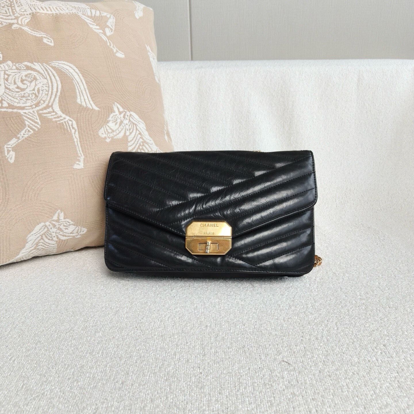 Chanel Pre-loved Bag Very good condition Size ONE SIZE - 2 Thumbnail