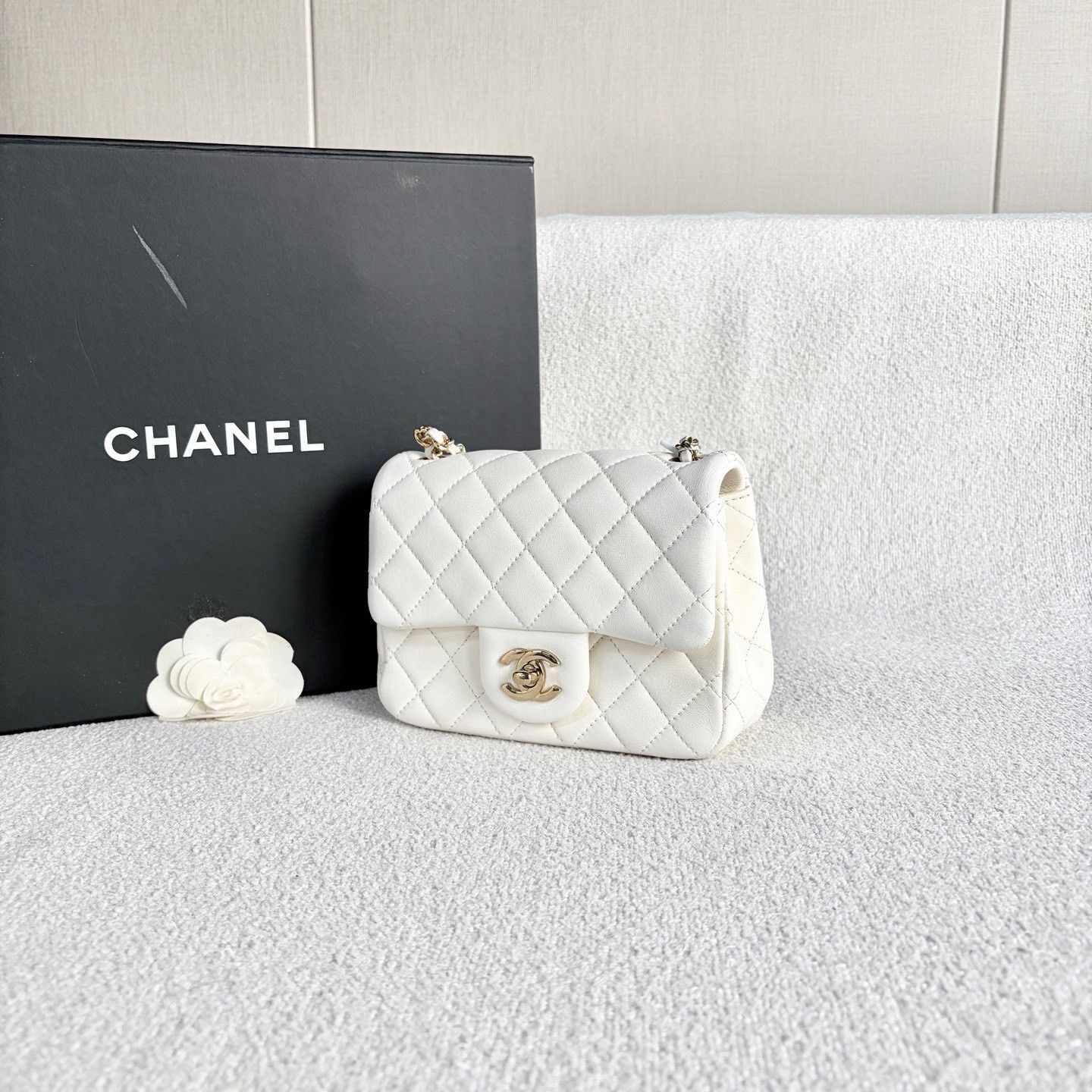 Chanel Pre-loved Bag Very good condition Size ONE SIZE - 4 Thumbnail