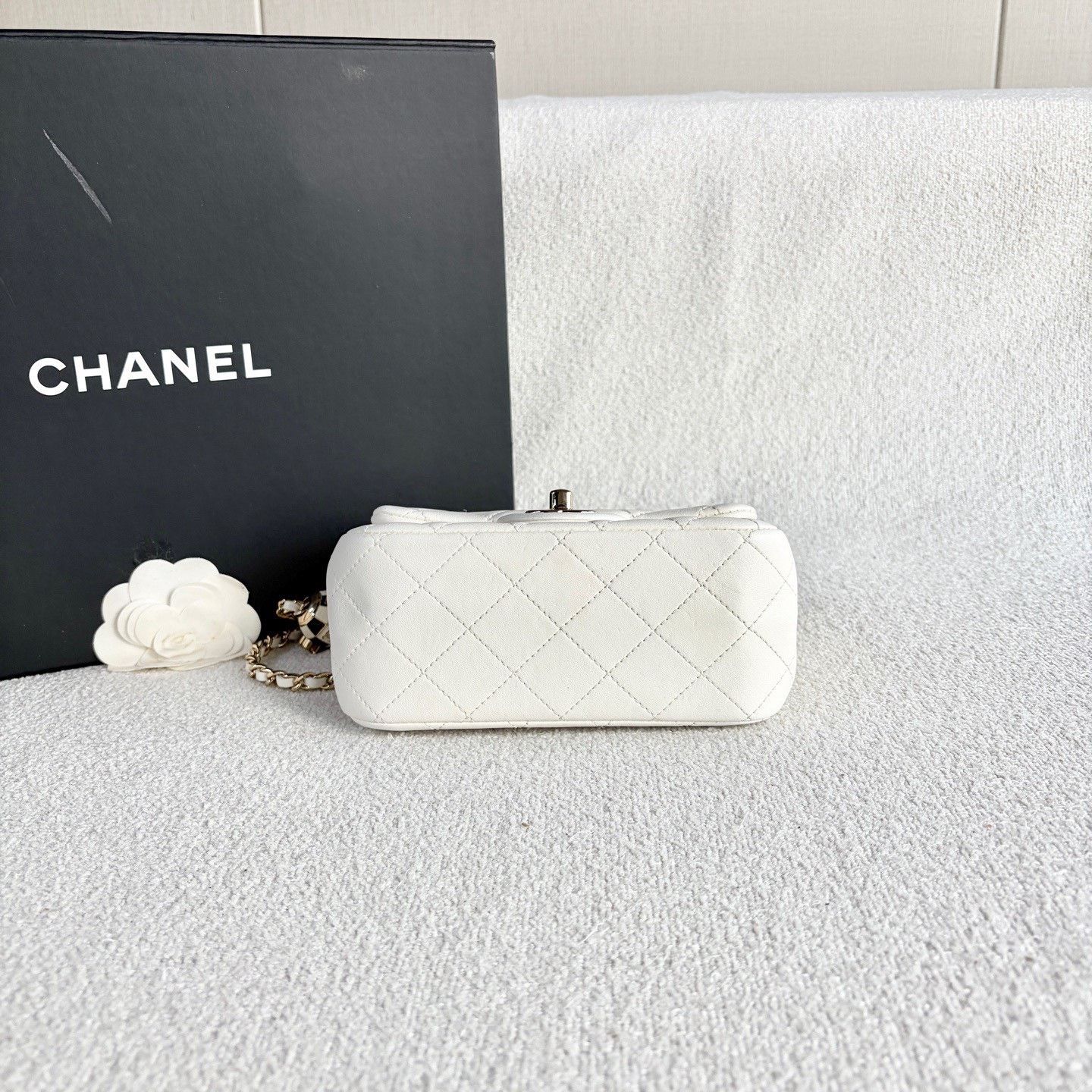 Chanel Pre-loved Bag Very good condition Size ONE SIZE - 5 Thumbnail