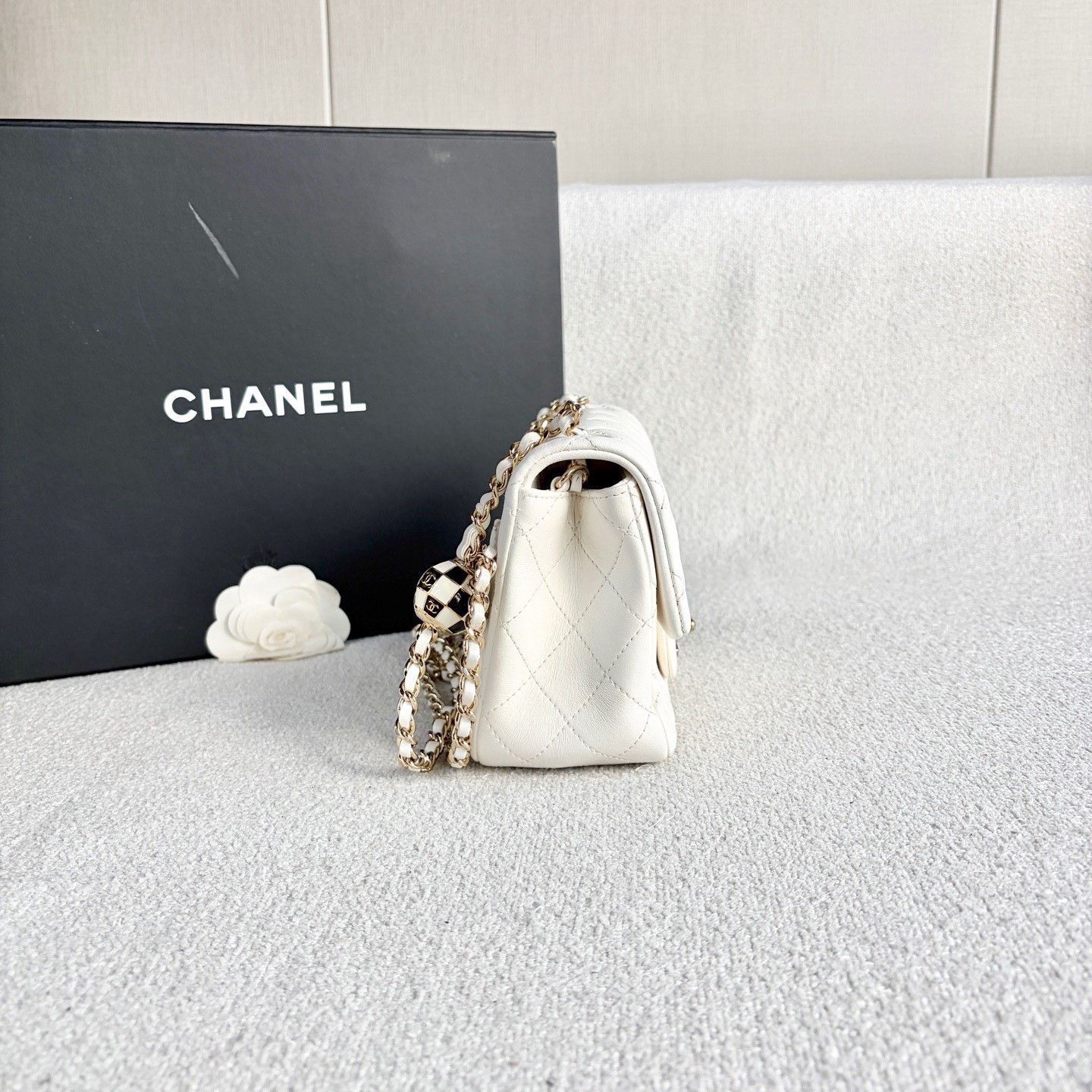 Chanel Pre-loved Bag Very good condition Size ONE SIZE - 7 Thumbnail