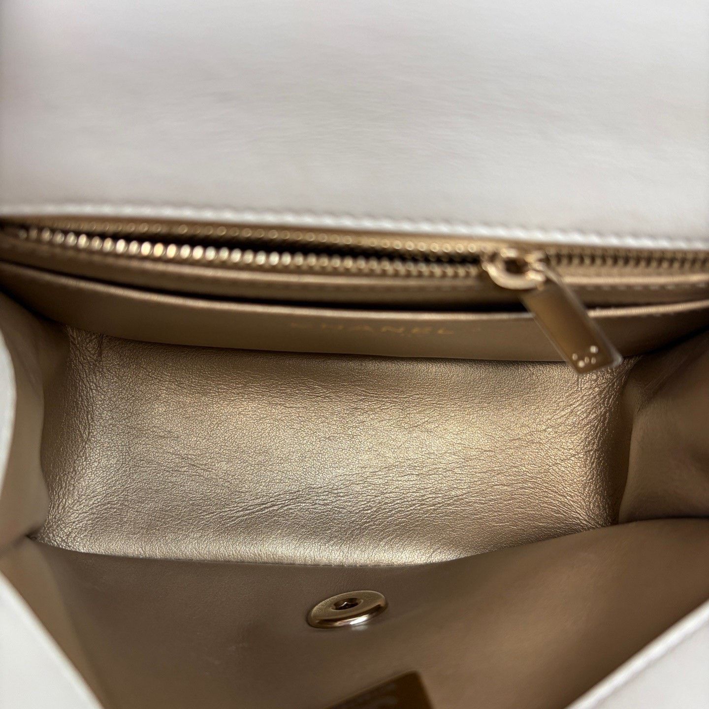 Chanel Pre-loved Bag Very good condition Size ONE SIZE - 9 Thumbnail