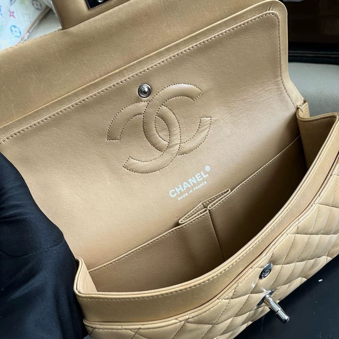 Chanel Pre-loved Bag Very good condition Size ONE SIZE - 9 Thumbnail