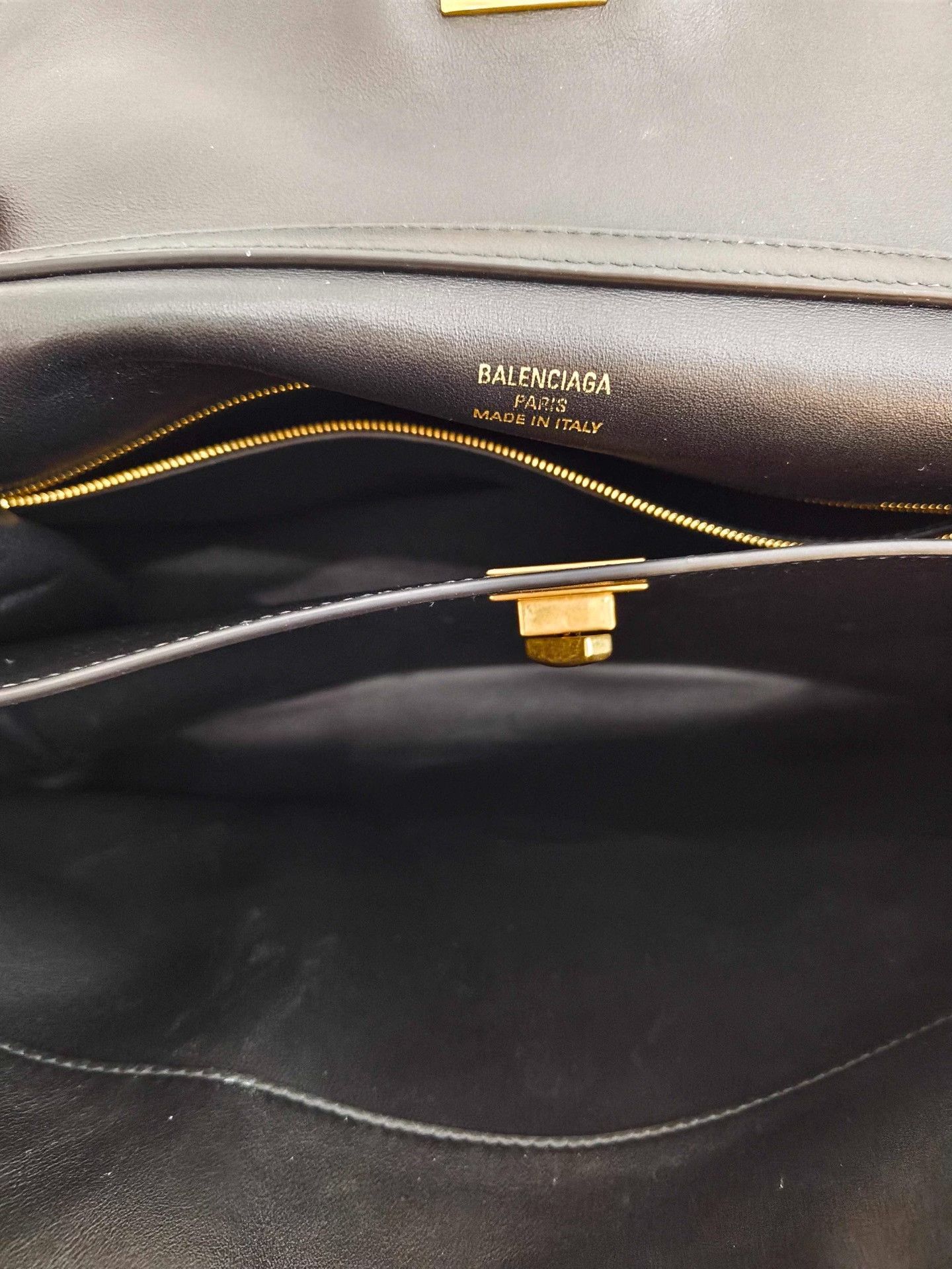 Balenciaga Pre-loved Bag Very good condition Size ONE SIZE - 7 Thumbnail