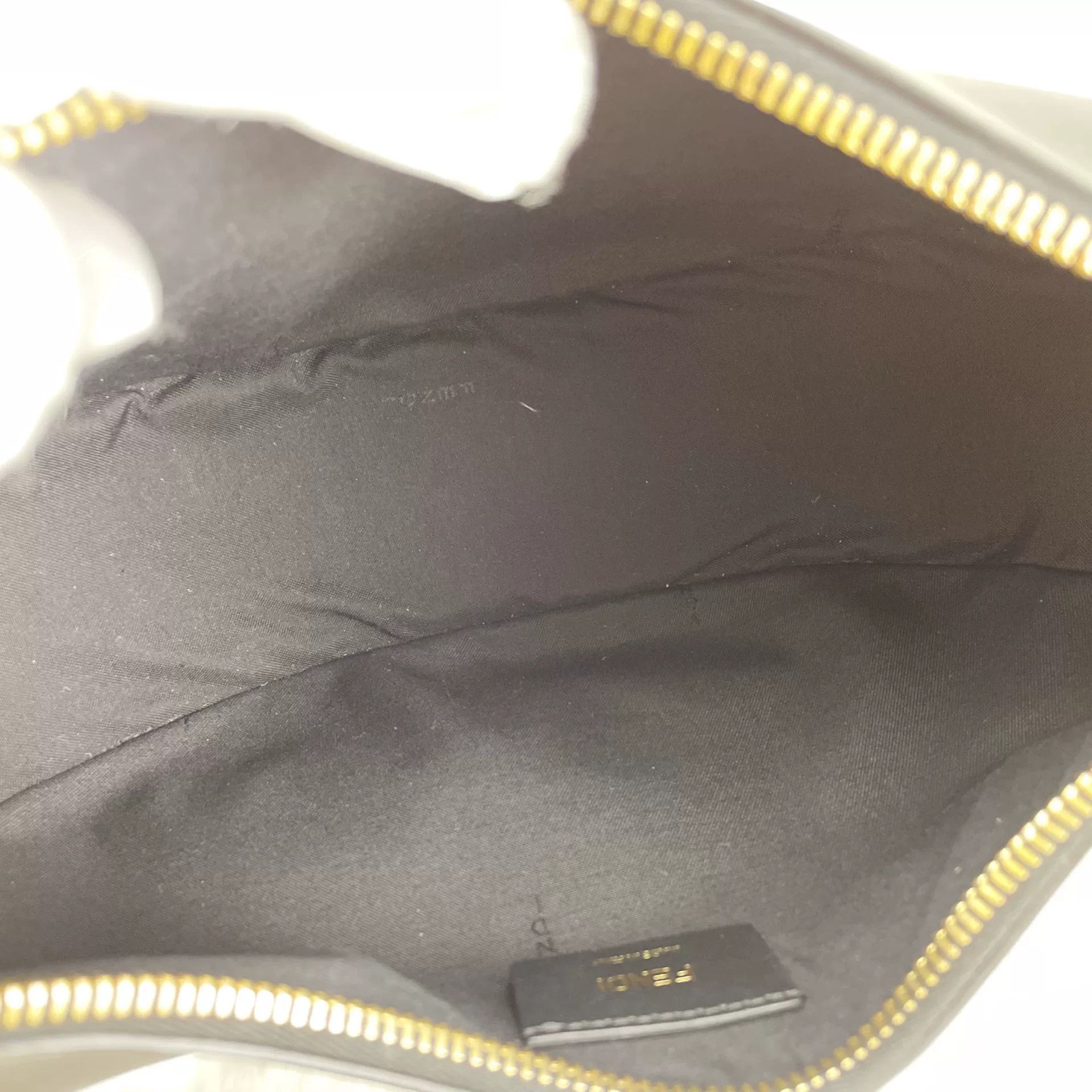 Fendi Pre-loved Bag Very good condition Size ONE SIZE - 8 Thumbnail