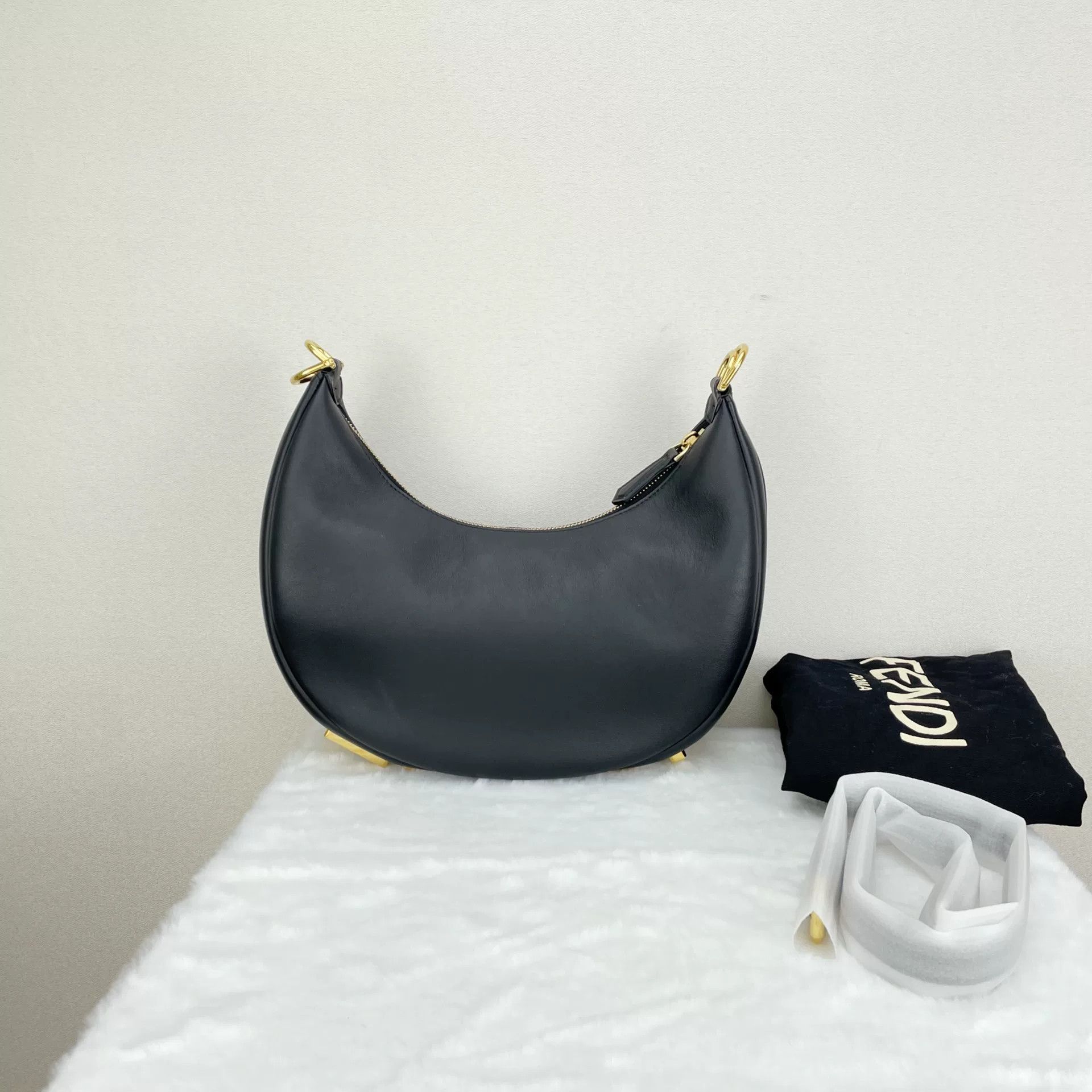 Fendi Pre-loved Bag Very good condition Size ONE SIZE - 2 Thumbnail