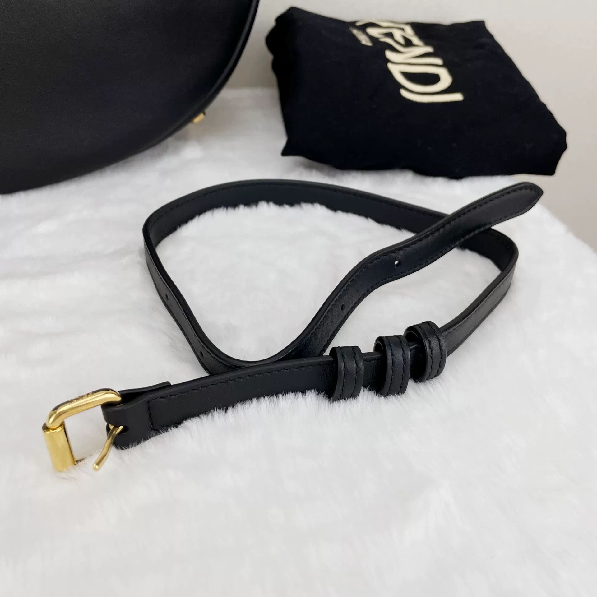 Fendi Pre-loved Bag Very good condition Size ONE SIZE - 9 Thumbnail