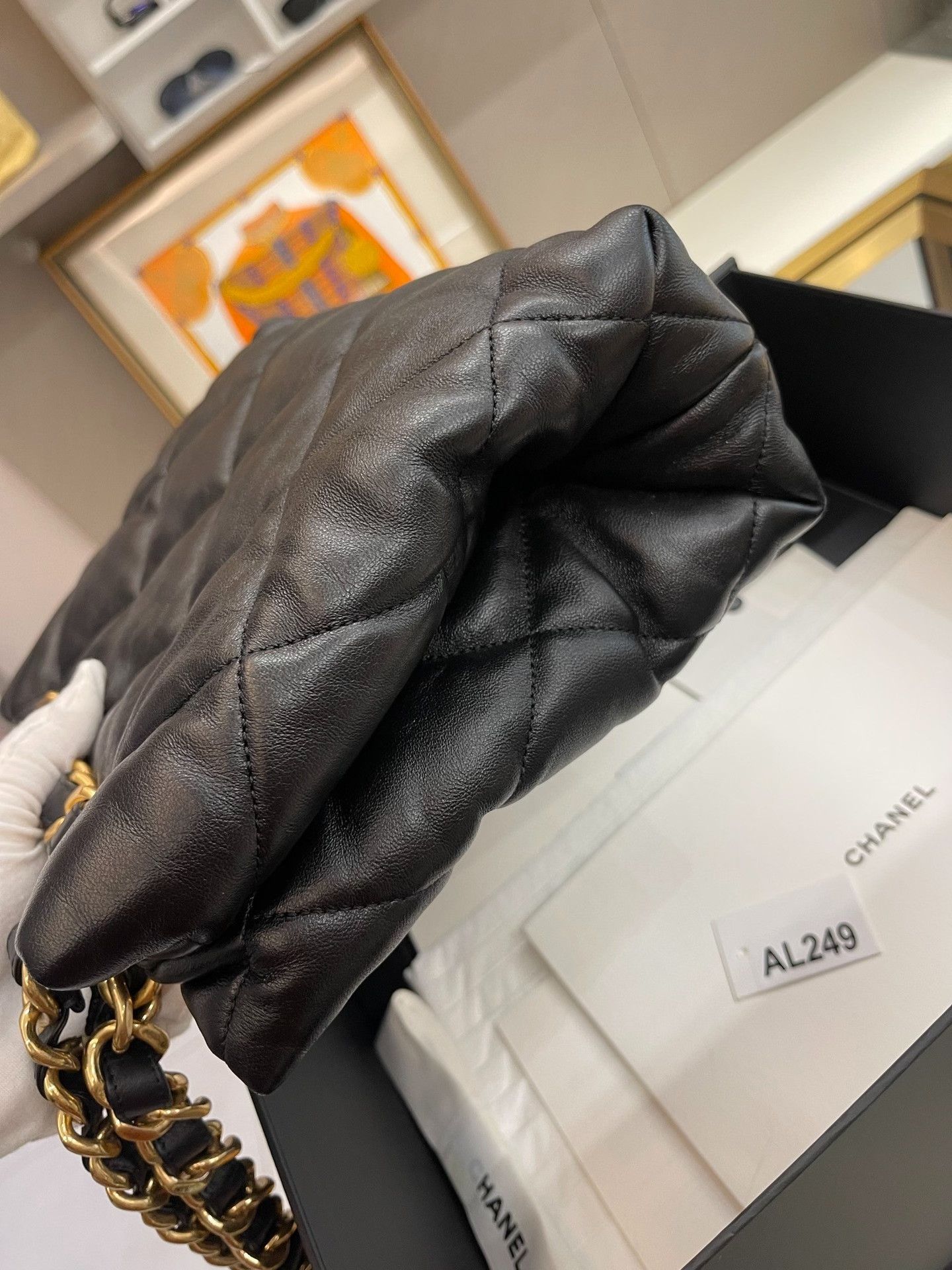 Chanel Pre-loved Bag Very good condition Size ONE SIZE - 5 Thumbnail