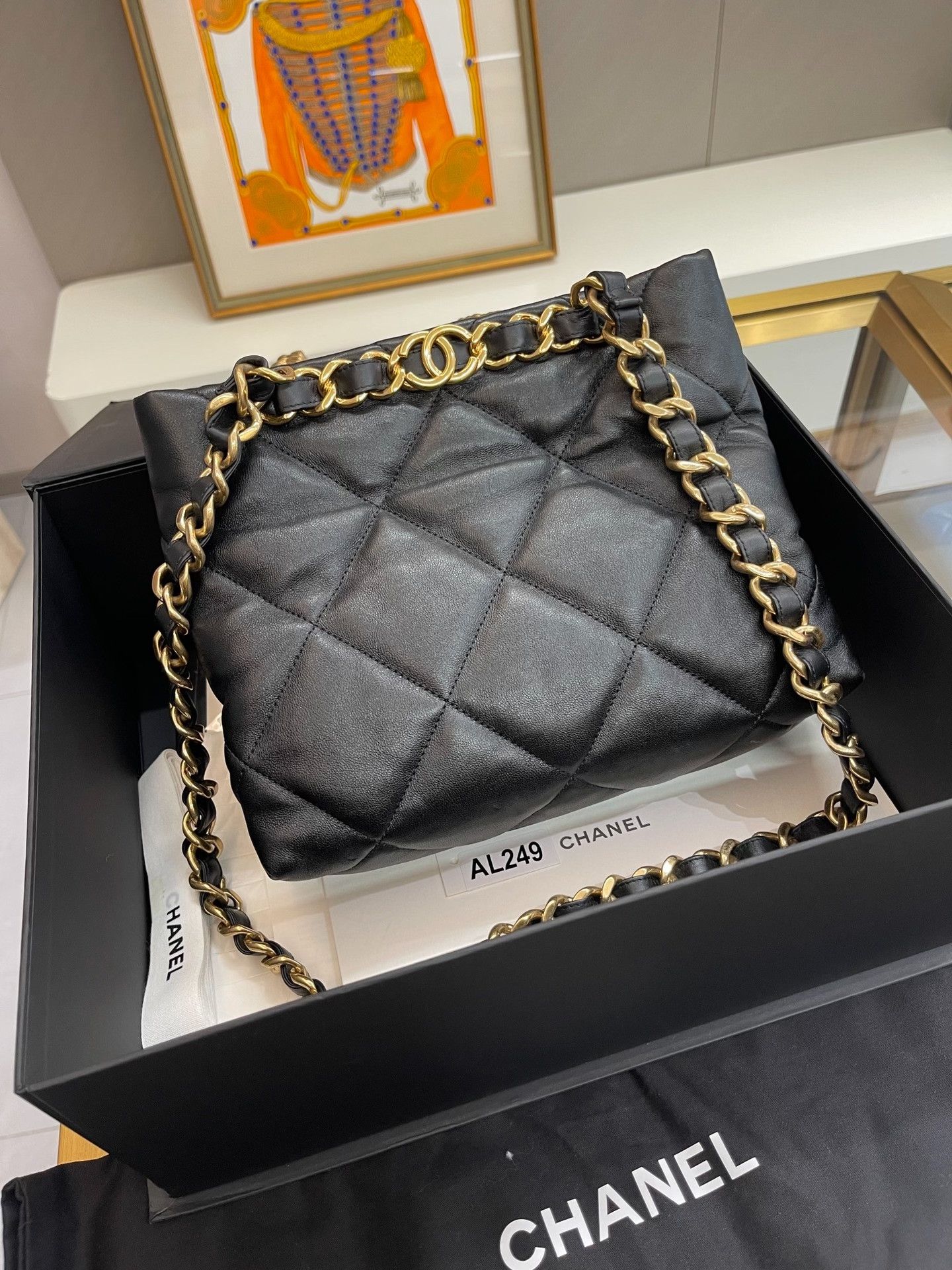Chanel Pre-loved Bag Very good condition Size ONE SIZE - 2 Thumbnail