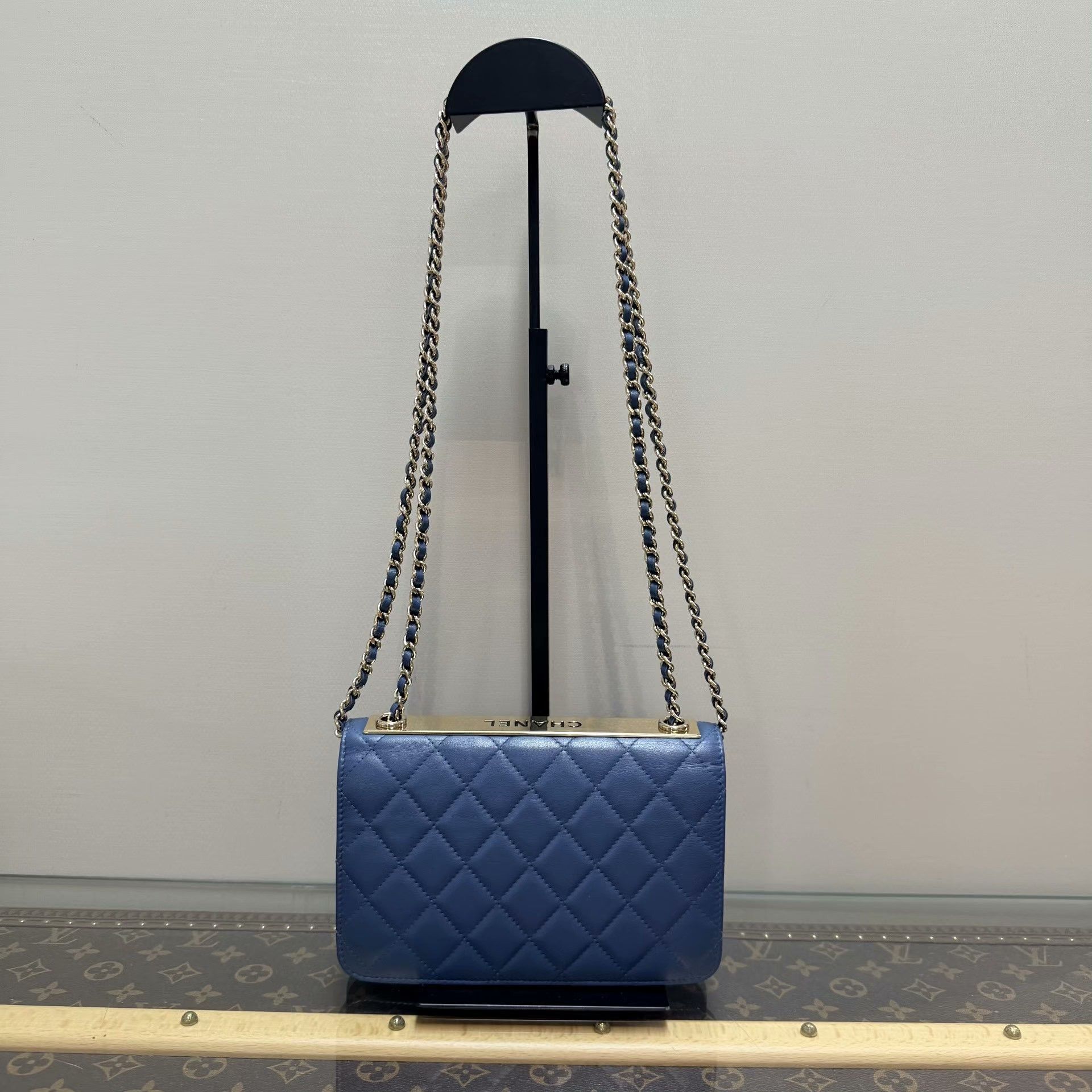 Chanel Pre-loved Bag Very good condition Size ONE SIZE - 3 Thumbnail
