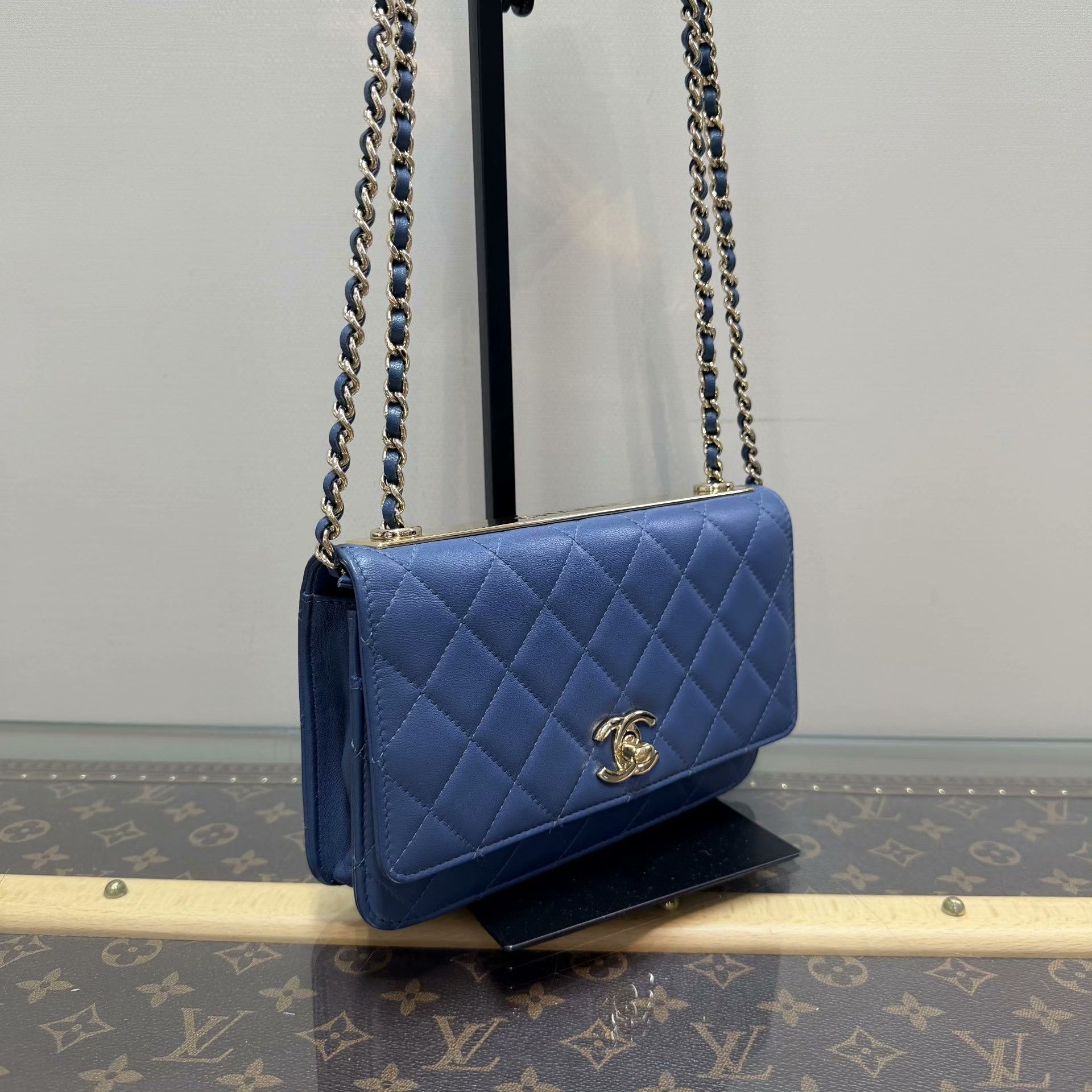 Chanel Pre-loved Bag Very good condition Size ONE SIZE - 2 Thumbnail