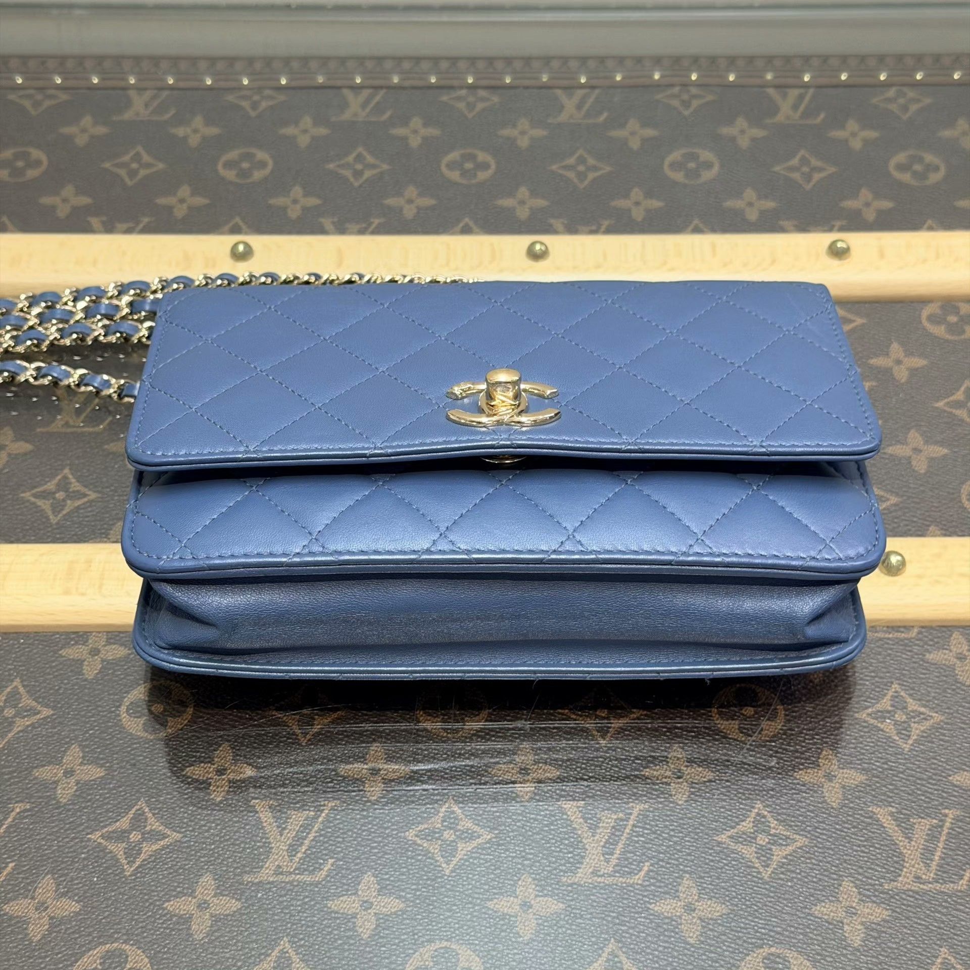 Chanel Pre-loved Bag Very good condition Size ONE SIZE - 5 Thumbnail