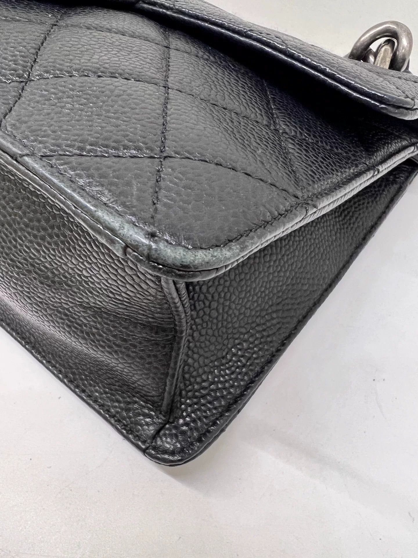 Chanel Pre-loved Bag Very good condition Size ONE SIZE - 3 Thumbnail