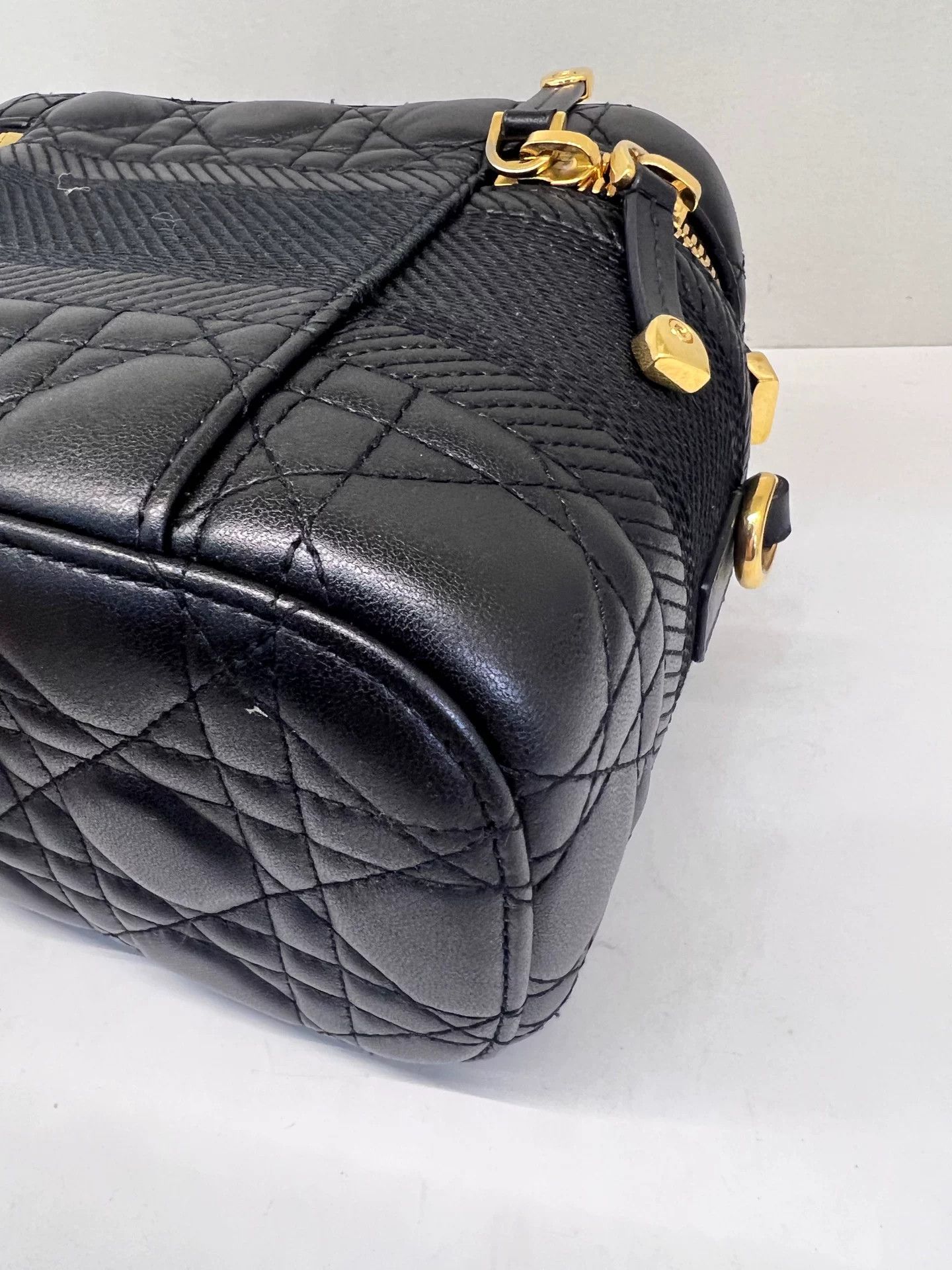 Dior Pre-loved Bag Very good condition Size ONE SIZE - 9 Thumbnail