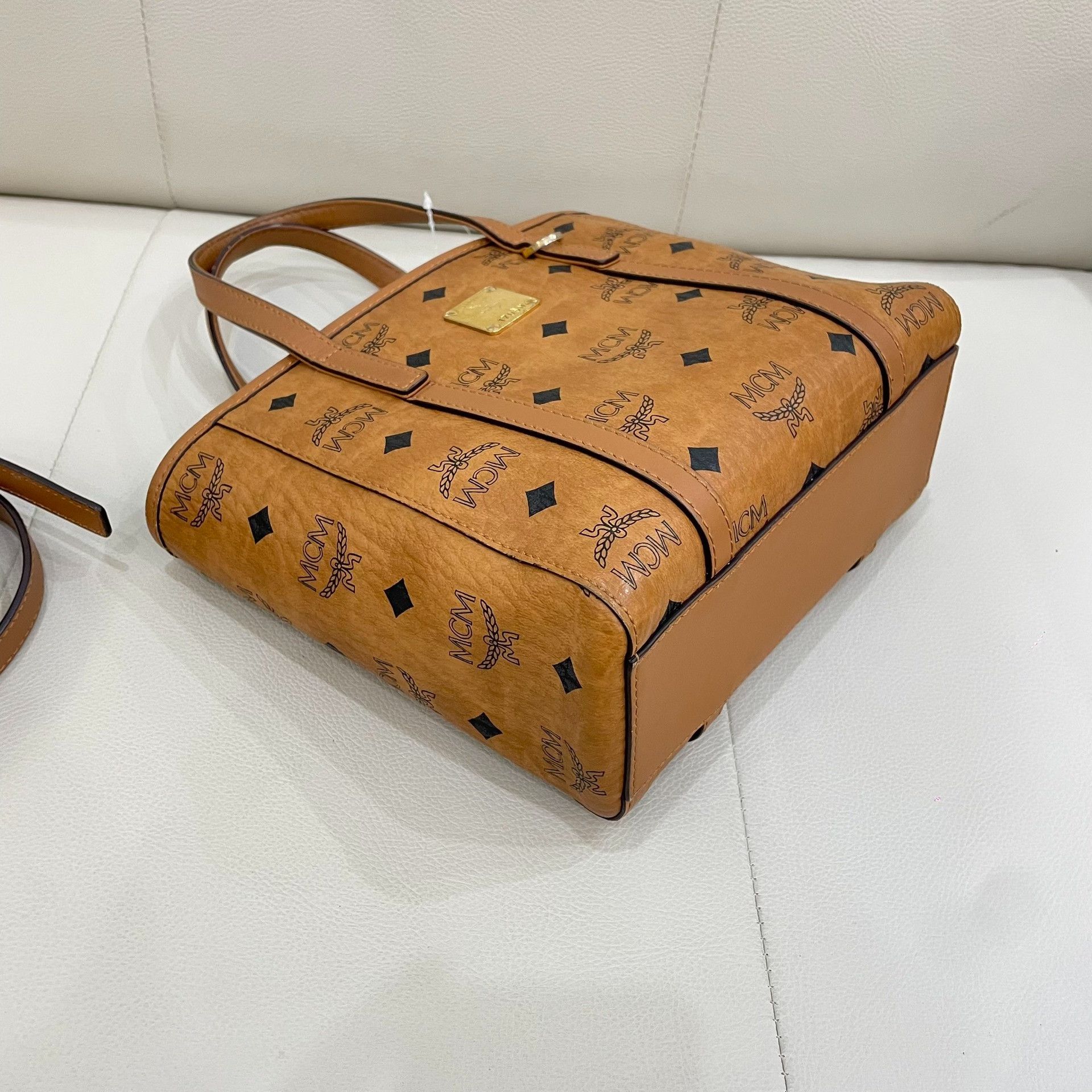 MCM Pre-loved Bag Very good condition Size ONE SIZE - 3 Thumbnail