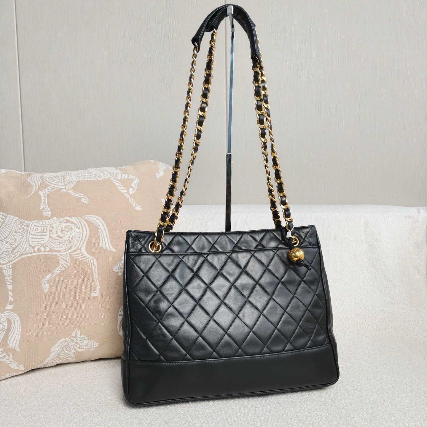 Chanel Pre-loved Bag Very good condition Size ONE SIZE - 4 Thumbnail