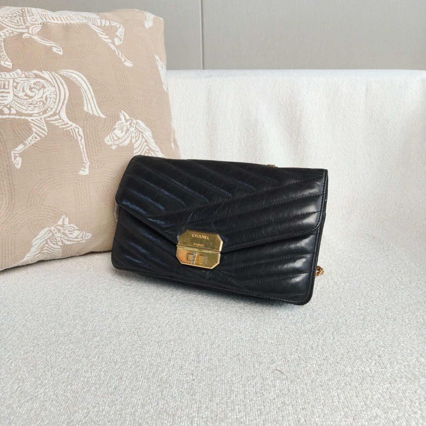 Chanel Pre-loved Bag Very good condition Size ONE SIZE - 4 Thumbnail