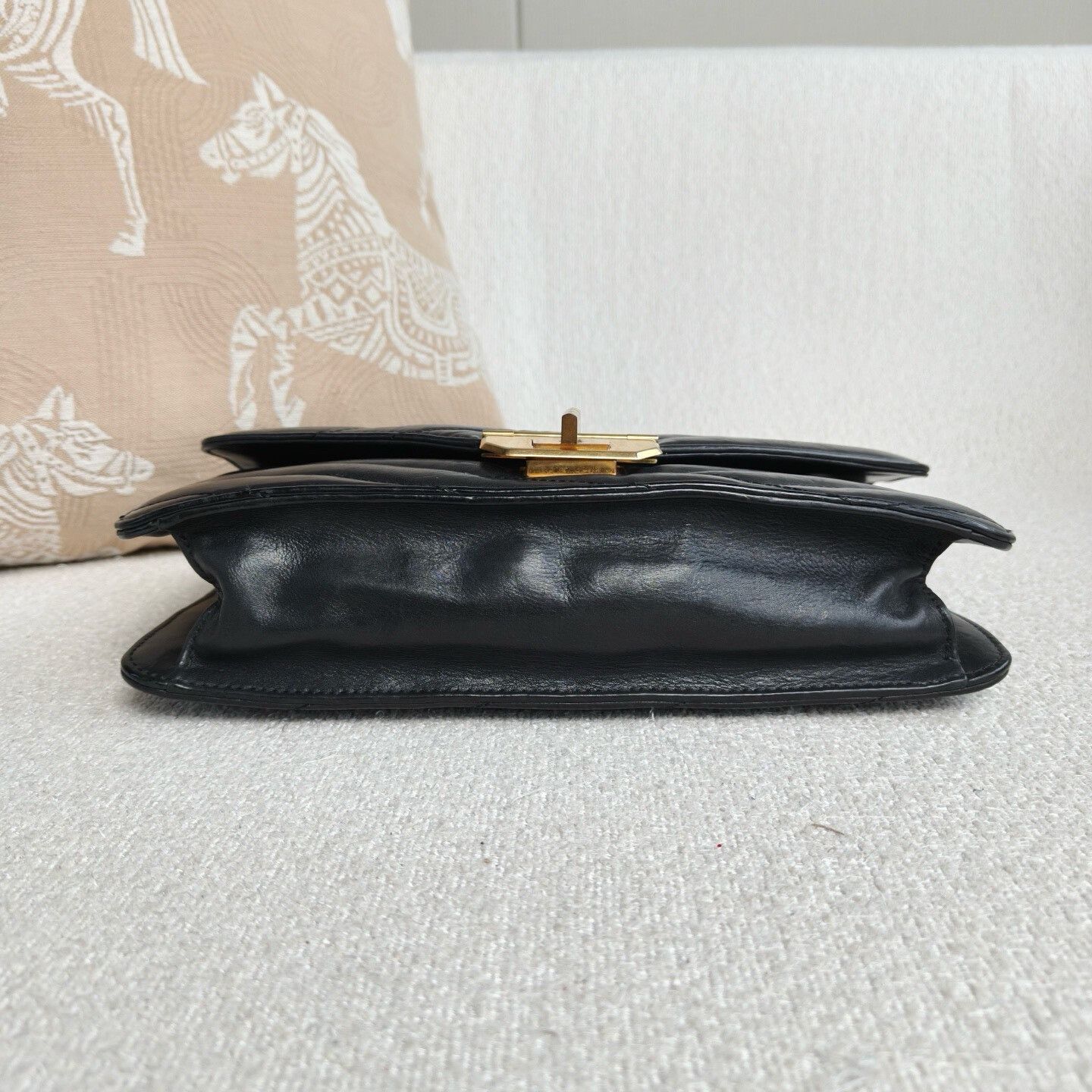 Chanel Pre-loved Bag Very good condition Size ONE SIZE - 5 Thumbnail
