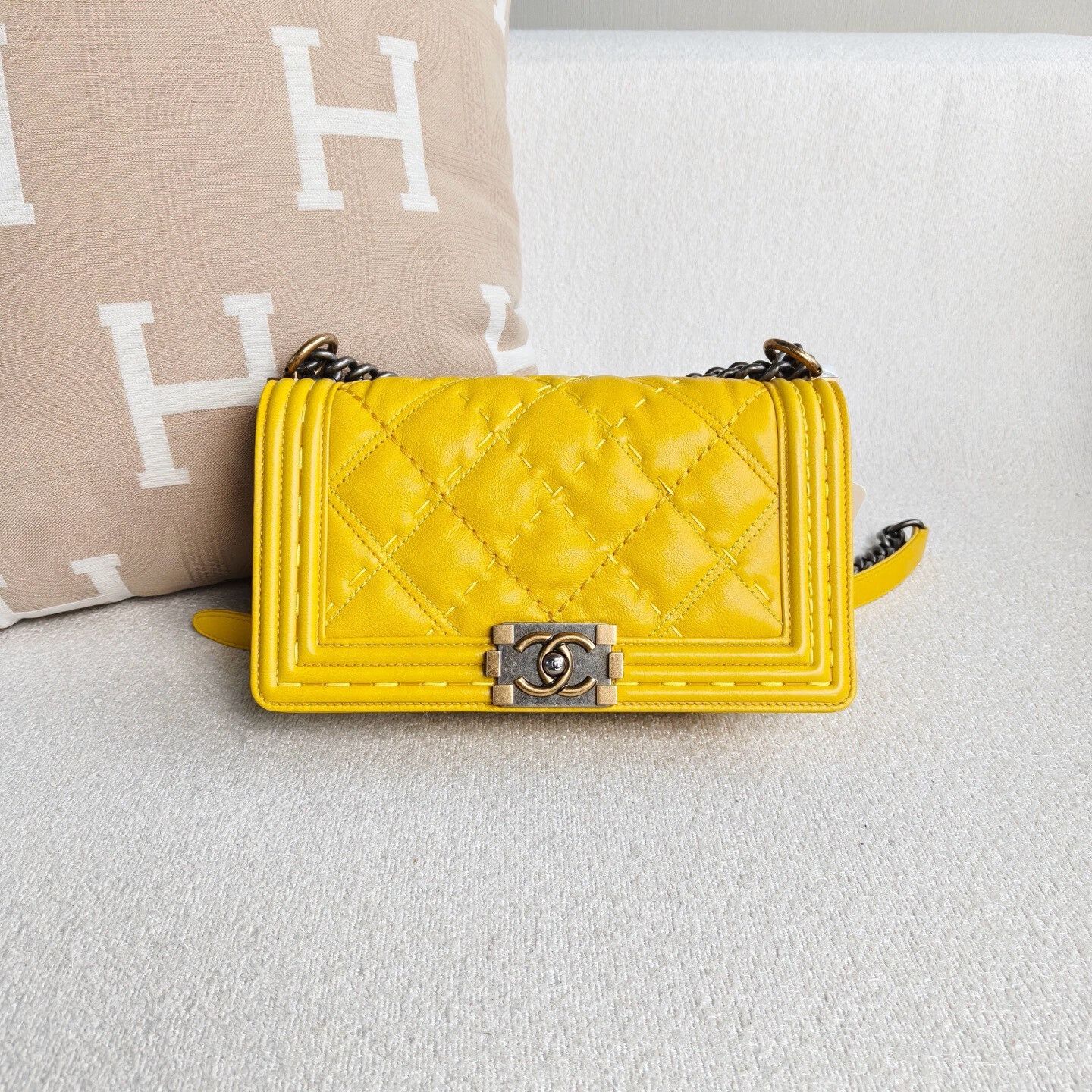 Chanel Pre-loved Bag Very good condition Size ONE SIZE - 2 Thumbnail