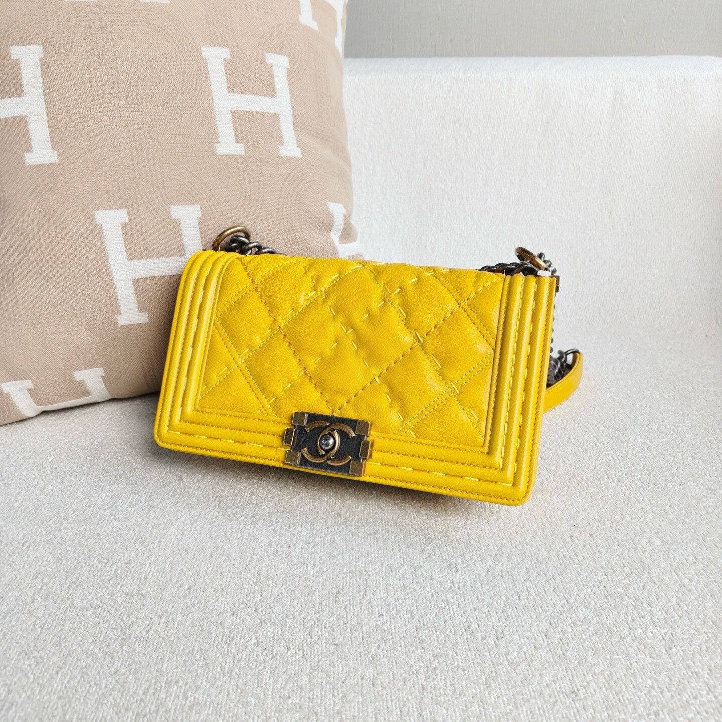 Chanel Pre-loved Bag Very good condition Size ONE SIZE - 4 Thumbnail