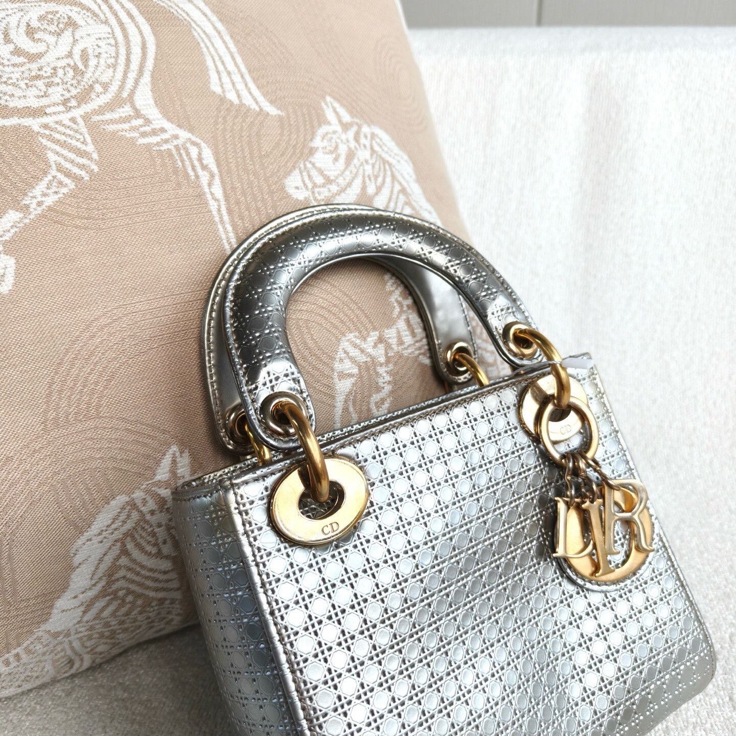Dior Pre-loved Bag Very good condition Size ONE SIZE - 8 Thumbnail