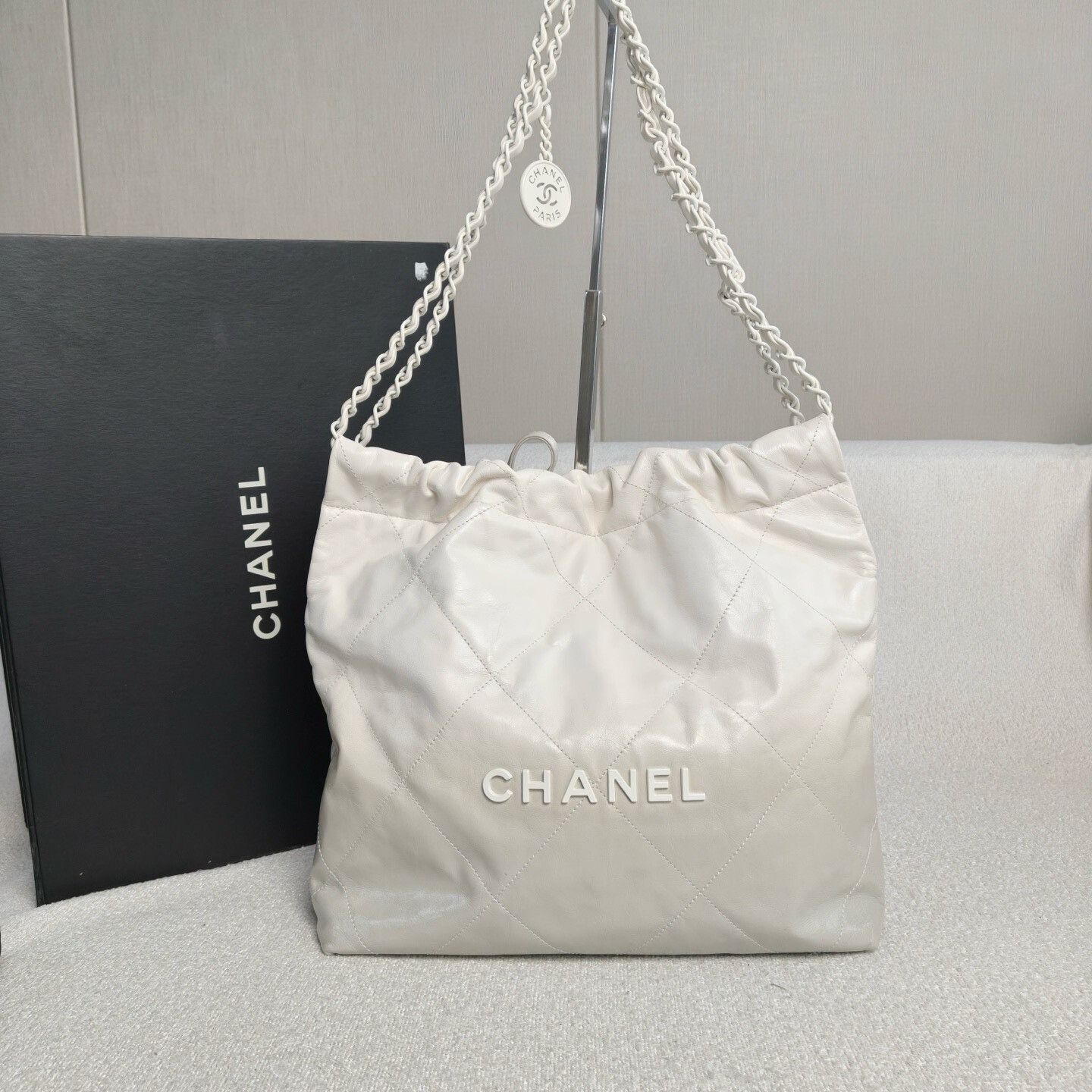 Chanel Pre-loved Bag Very good condition Size ONE SIZE - 2 Thumbnail