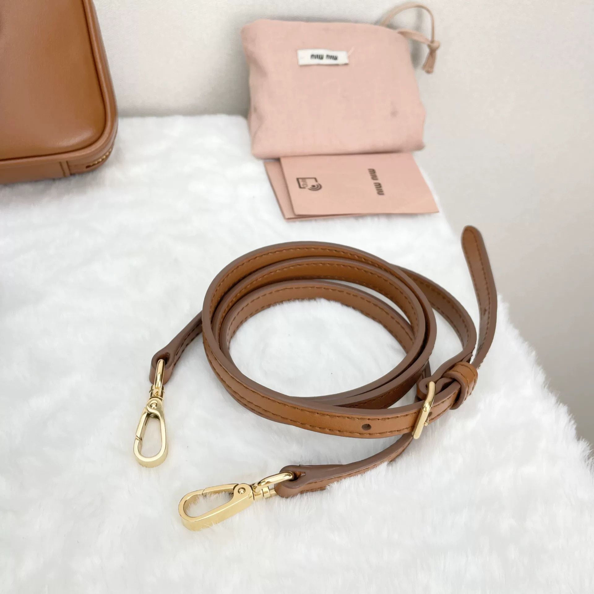 Miu Miu Pre-loved Bag Very good condition Size ONE SIZE - 9 Thumbnail