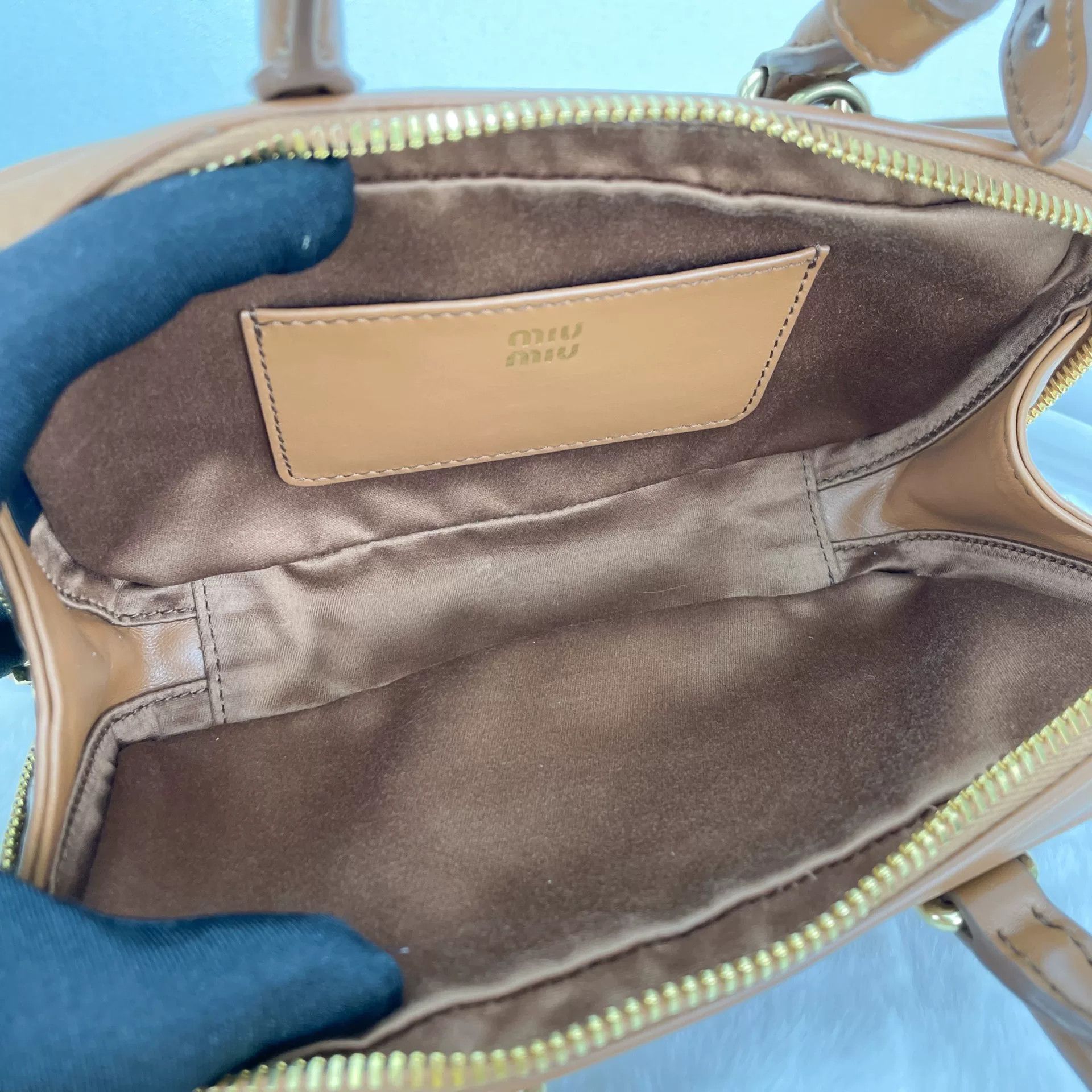 Miu Miu Pre-loved Bag Very good condition Size ONE SIZE - 8 Thumbnail