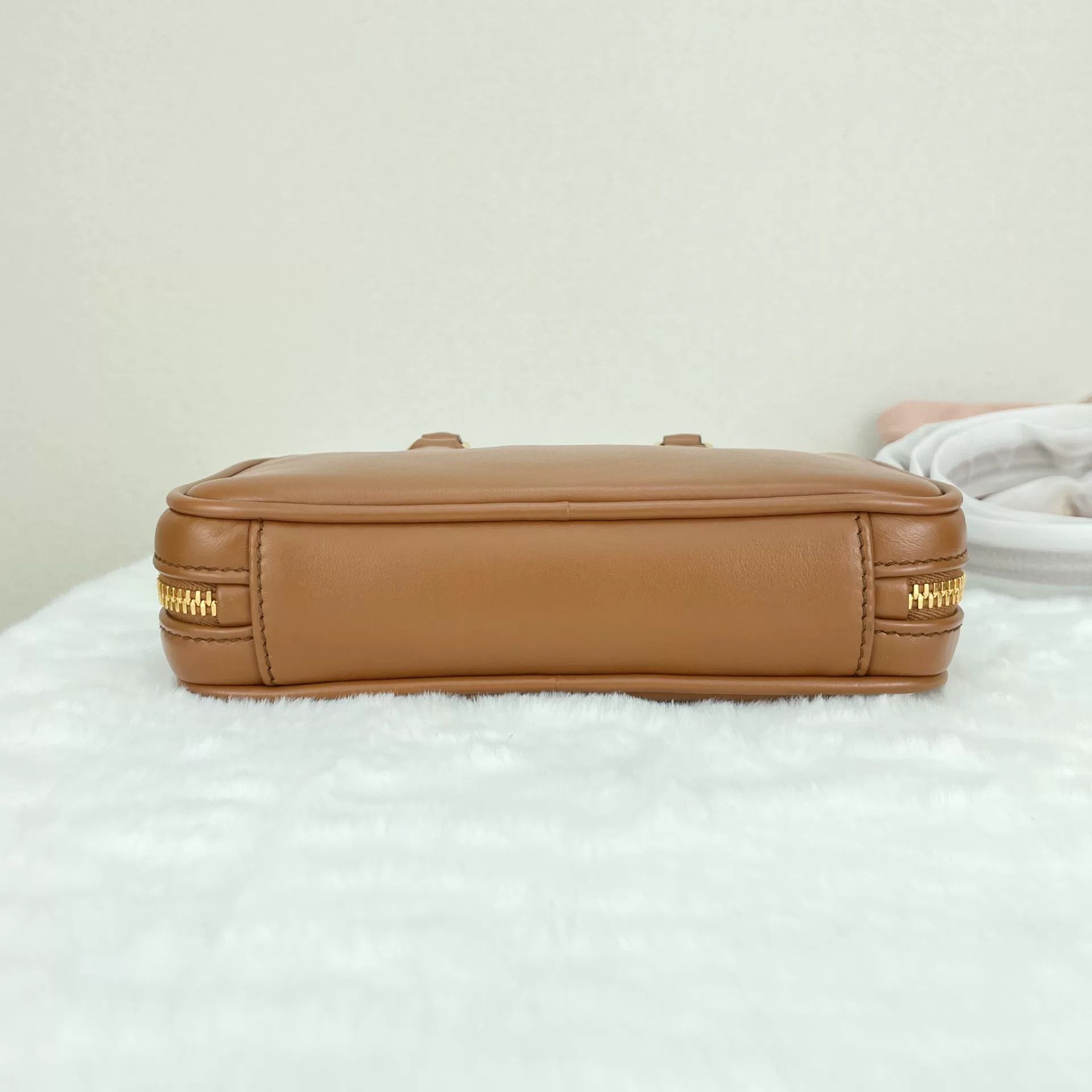 Miu Miu Pre-loved Bag Very good condition Size ONE SIZE - 4 Thumbnail