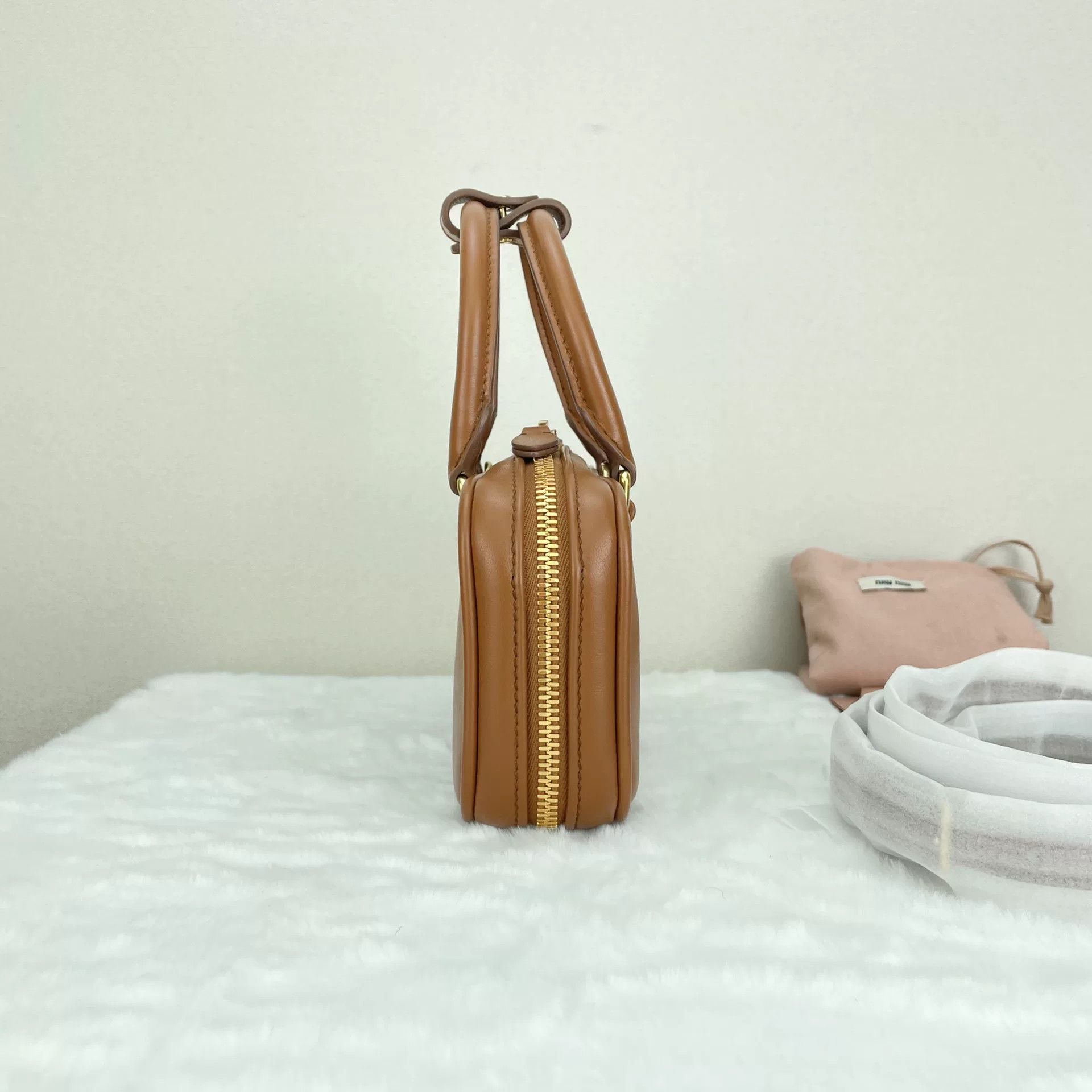 Miu Miu Pre-loved Bag Very good condition Size ONE SIZE - 3 Thumbnail