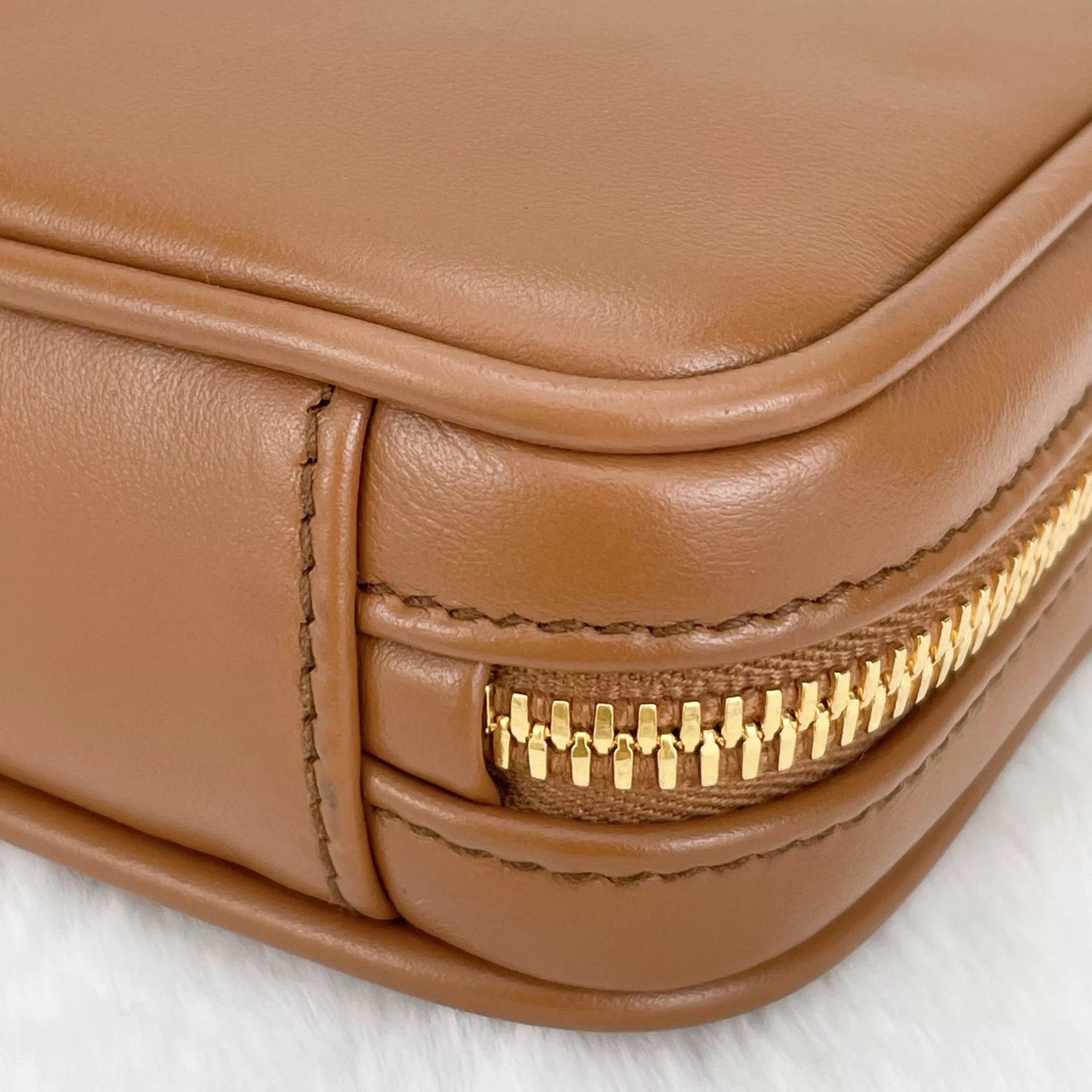 Miu Miu Pre-loved Bag Very good condition Size ONE SIZE - 6 Thumbnail