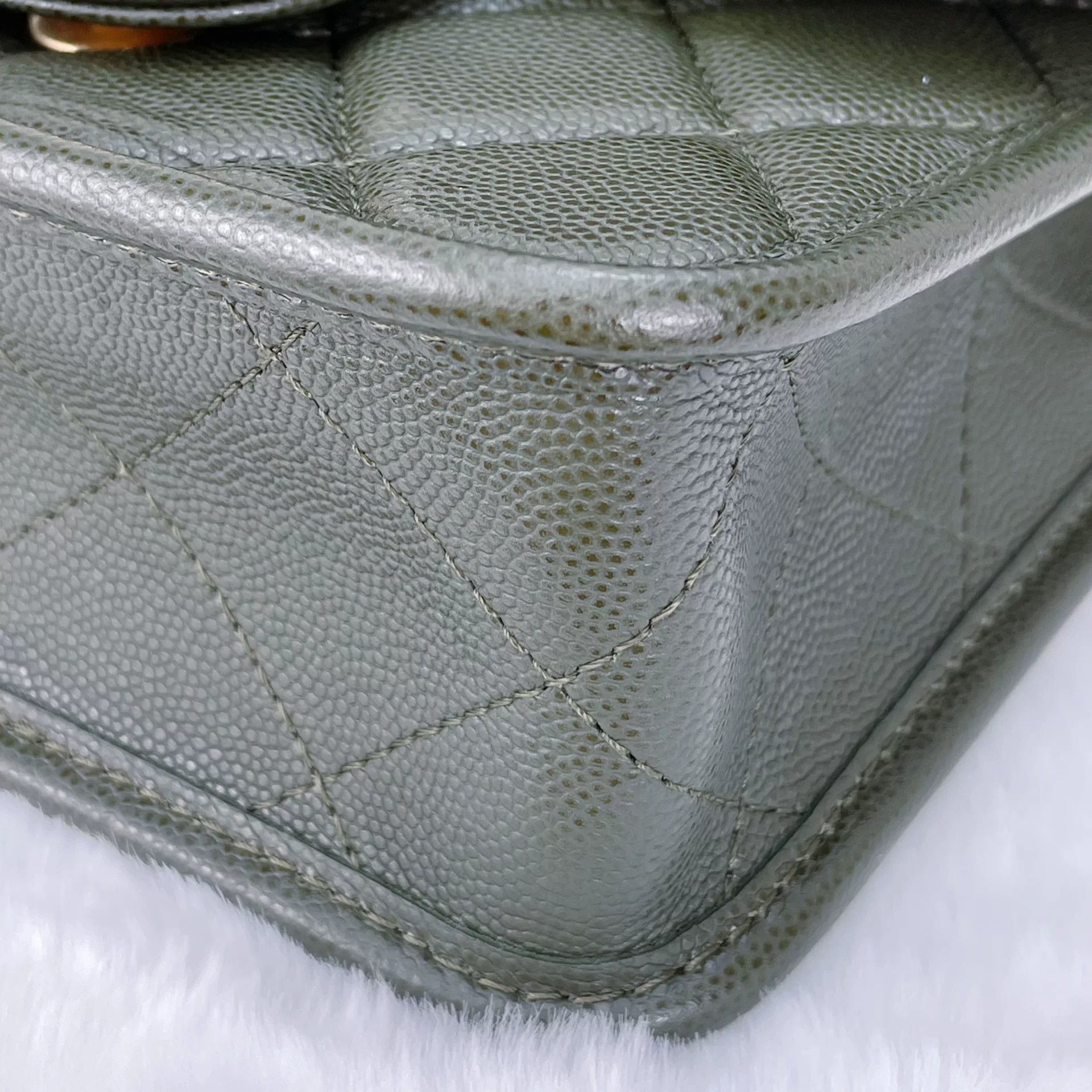 Chanel Pre-loved Bag Very good condition Size ONE SIZE - 6 Thumbnail